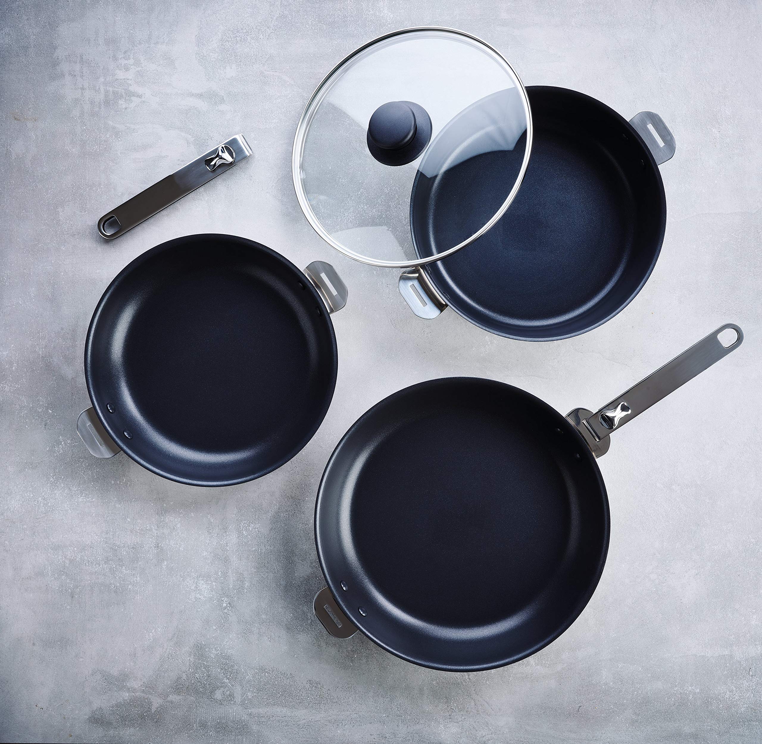 Poêle Antiadhésive 24 Cm - Pour Induction Et Flammes - Cuisson Rapide Et Uniforme - Design Ergonomique