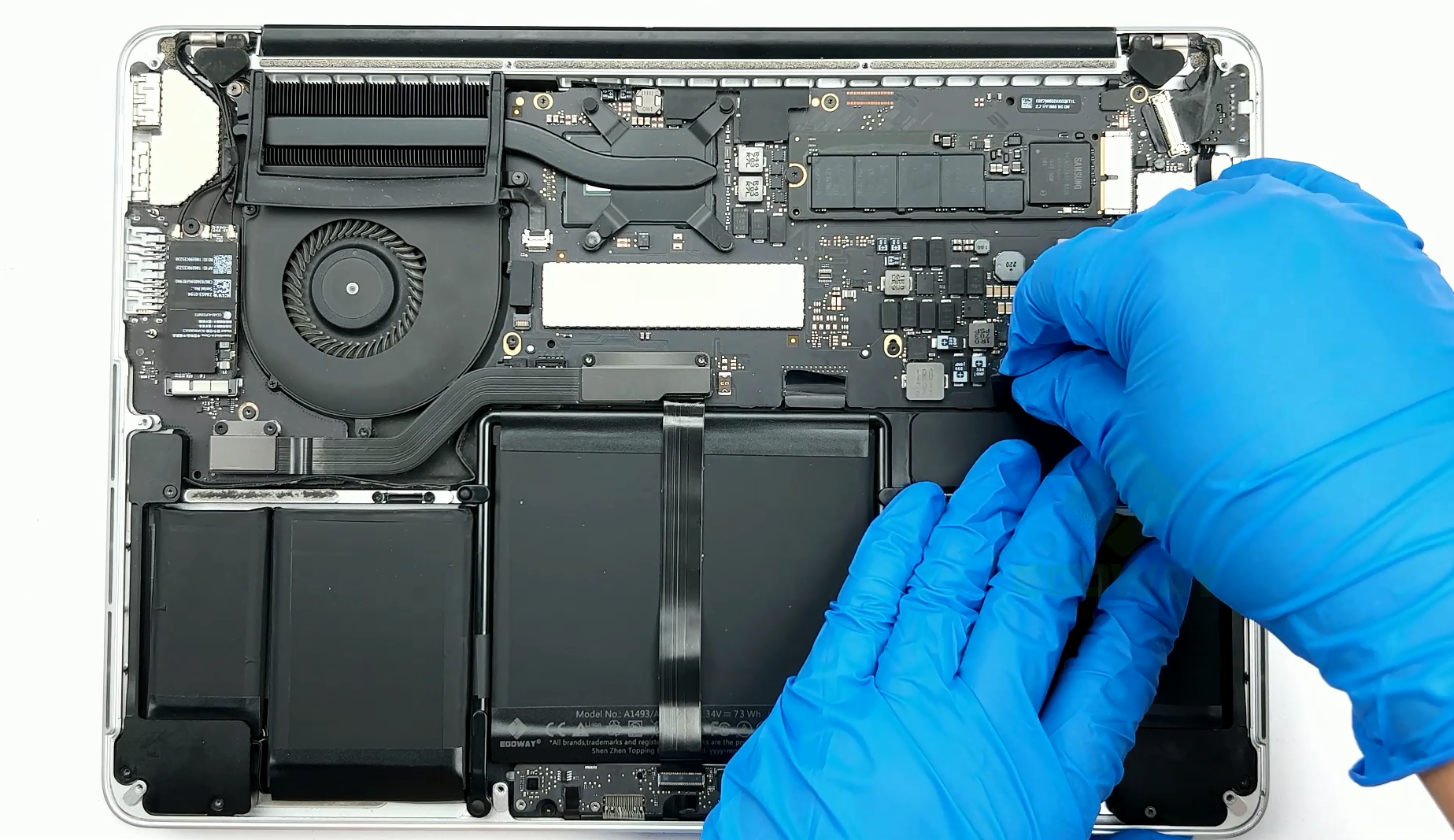 MacBook本体 MacBook Pro13 A1502mid 2014 battery ok Amazon.com: SNSYIY A1502 MacBook pro Battery Replacement