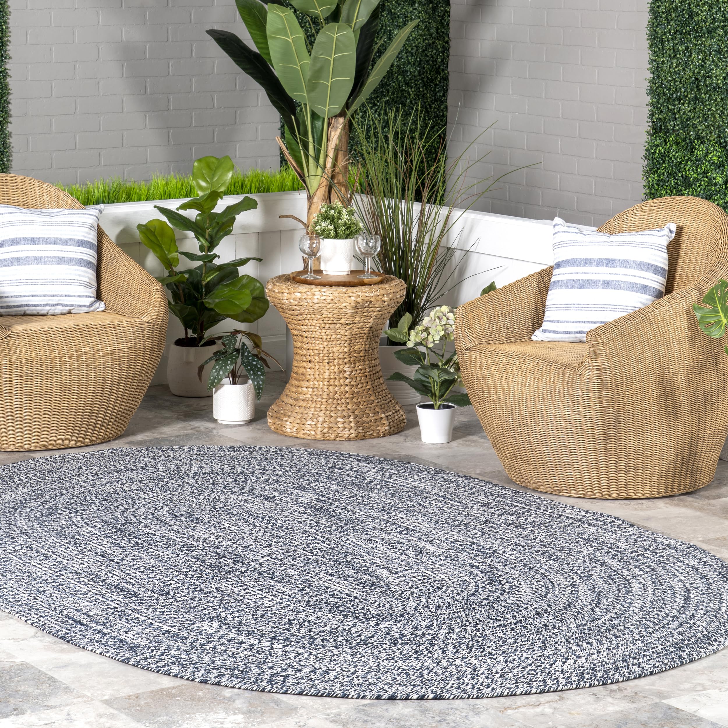 nuLOOM Oval 3' x 5' Solid Hand Braided Indoor/Outdoor Area Rug, Pet-Friendly, High Traffic, Weather Resistant, for Patio, Balcony, Bedroom, Living,