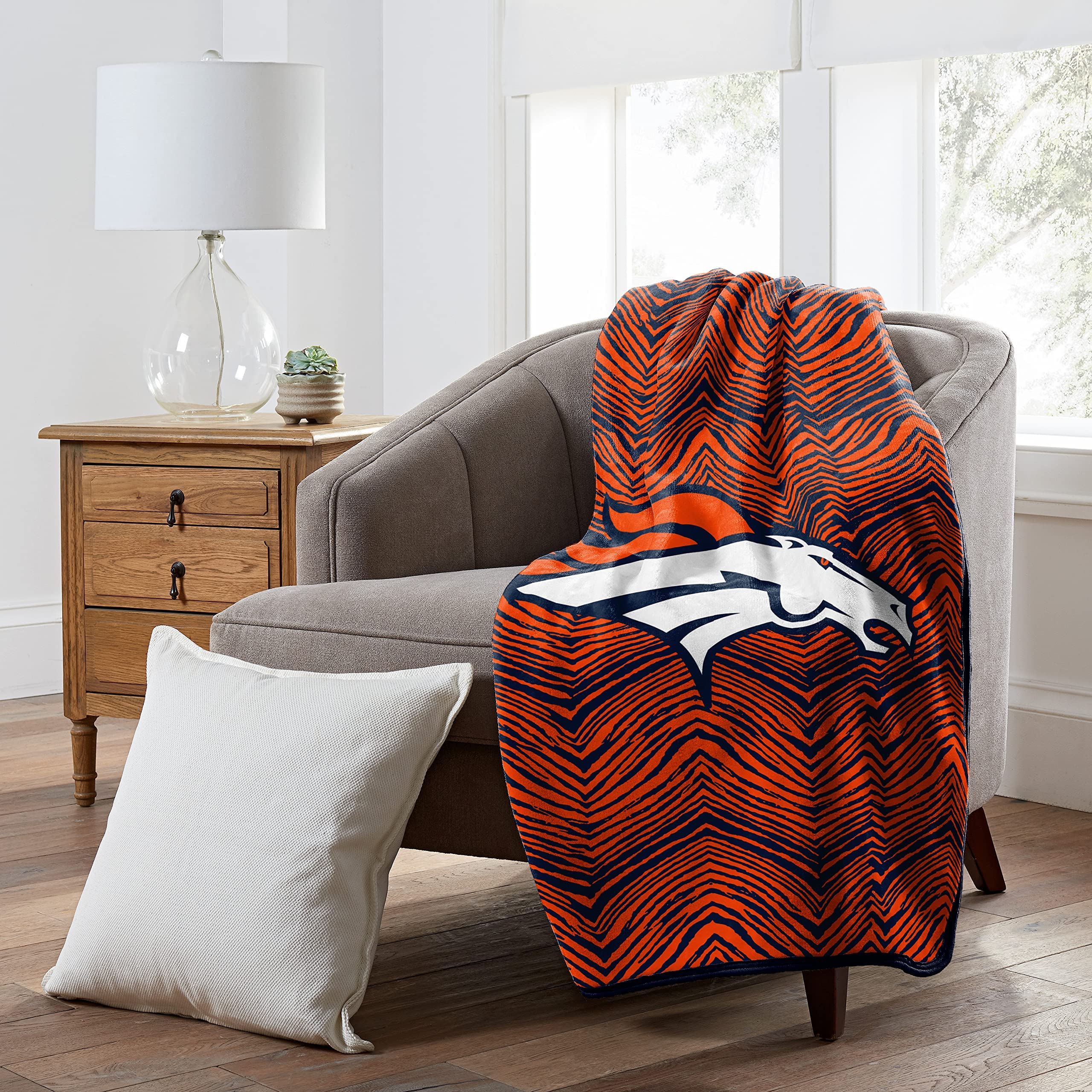 Amazon.com: Zubaz by Northwest NFL Zubified Raschel Throw Blanket 50 X 60, Denver  Broncos : Sports u0026 Outdoors