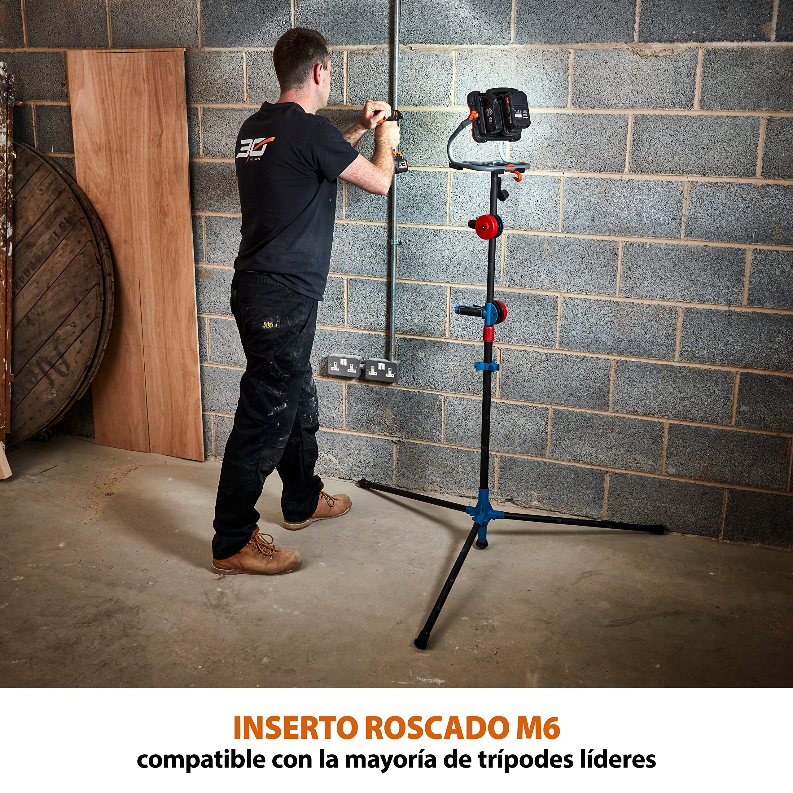 Evolution R2700WLT-Li Luz de trabajo LED inalámbrica portátil de Evolution Power Tools: luz recargable, 3 niveles de iluminación, 2700 lúmenes, iones de litio de 18 V. Batería no incluida.