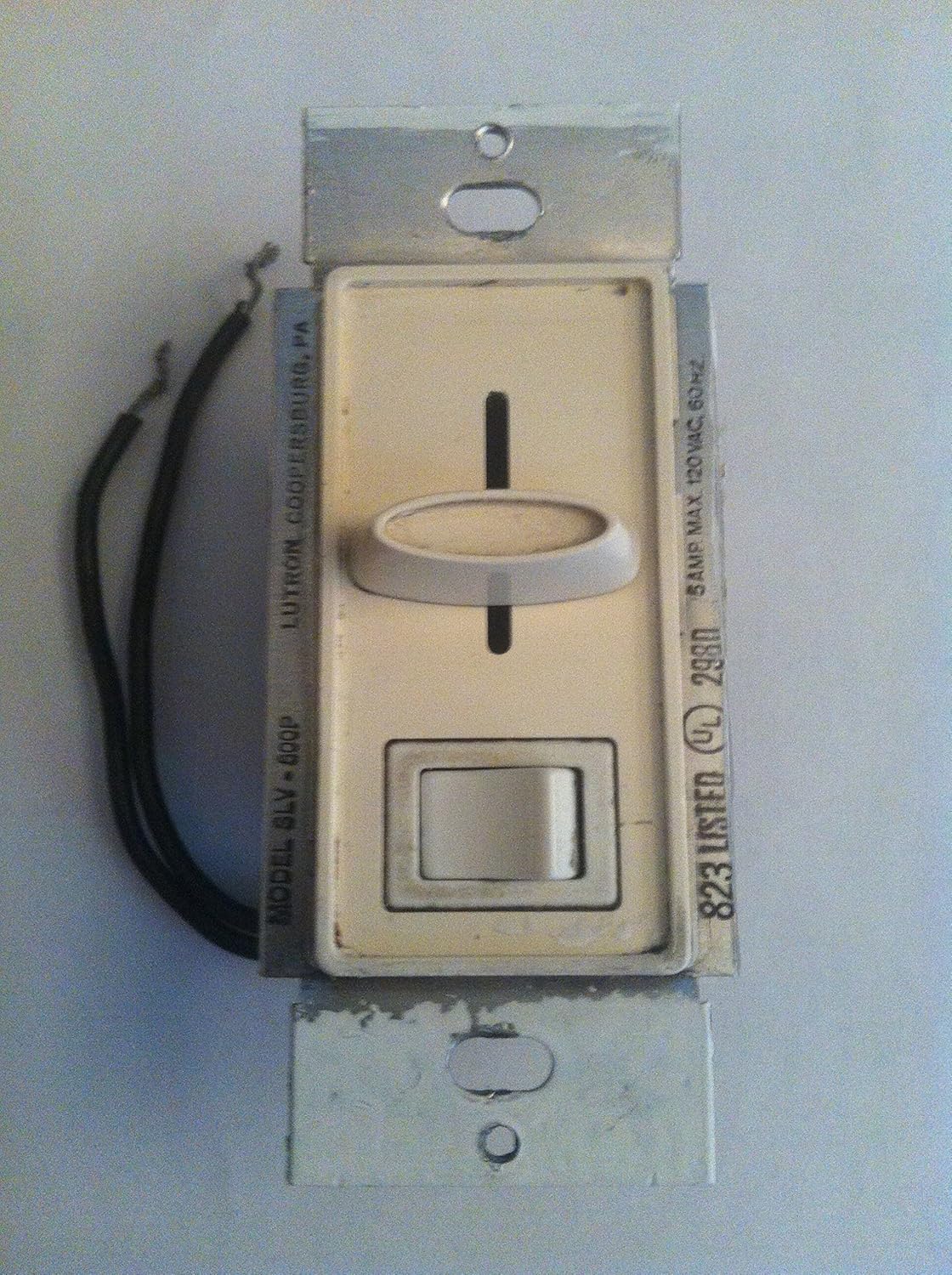Lutron Skylark Dimmer Switch, Magnetic Low-Voltage 450-Watt/600 VA, Single-Pole, SLV-600P-AL, Almond