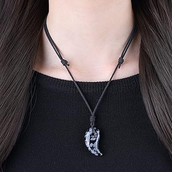 黒曜石　ネックレス 約8cm 赤紐付き Amazon.co.jp: 黒曜石のペンダント ネックレス - ヘキサグラム