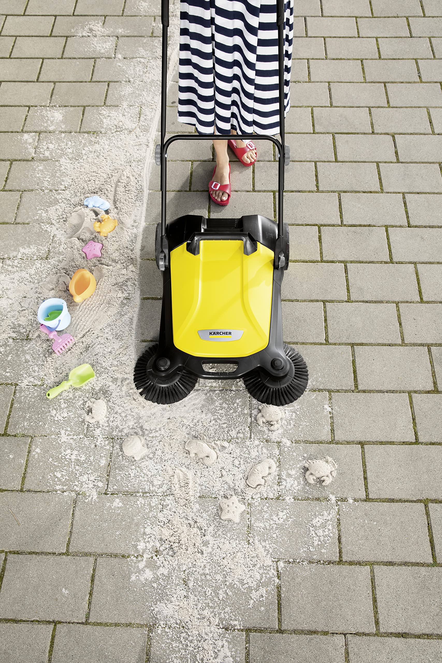 Balayeuse Karcher S 4 Twin Push avec brosses, pour Nettoyer Les trottoirs, Les allées et Les chemins de Jardin
