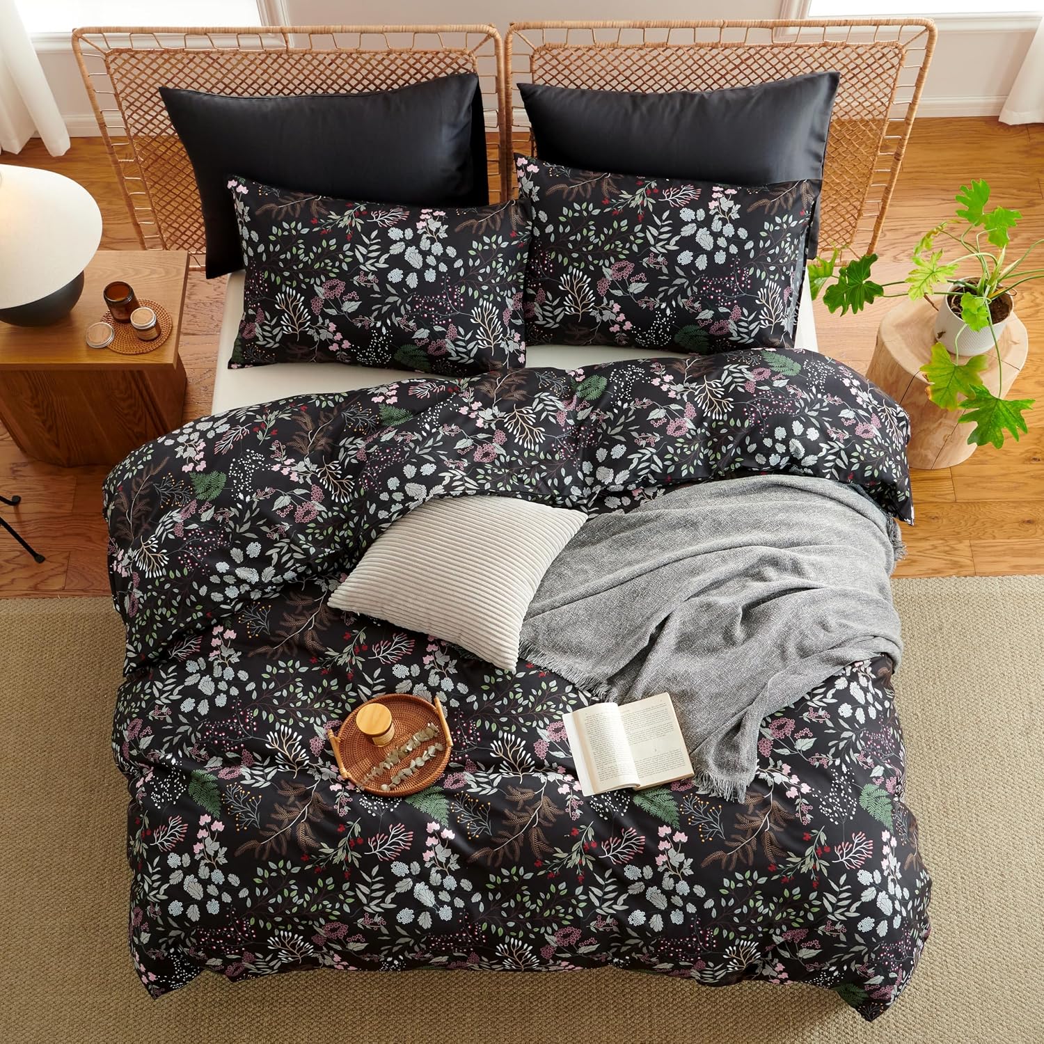 CCoutueChen Floral Comforter Set Queen 3 Pieces Elegant Flower Bedding Set Farmhosue Aesthetic Bedding Soft Microfiber Black Comforter with 2 Pillowcases
