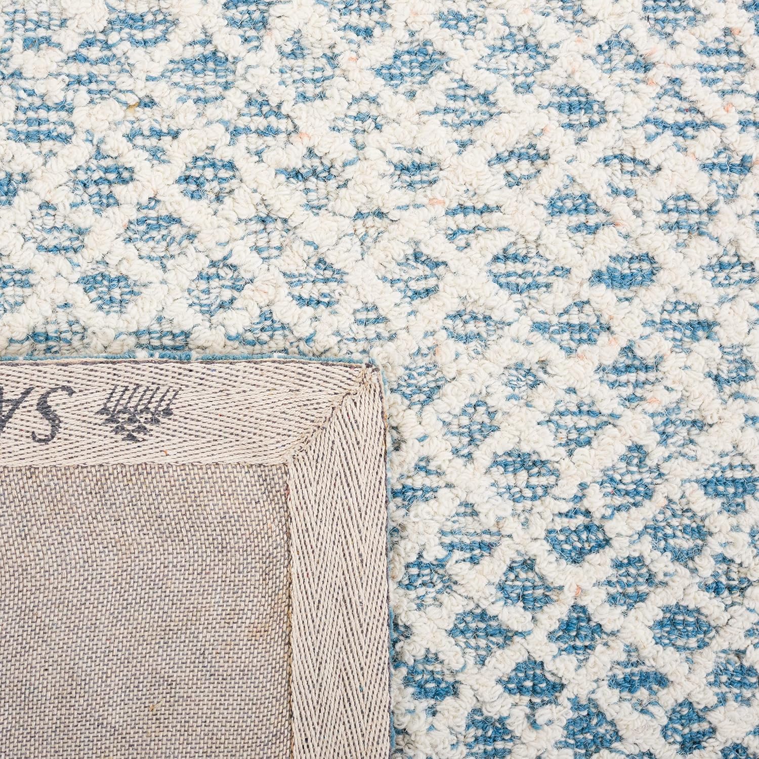 Ivory and Blue Hand-Tufted Wool Area Rug, 5' x 8'