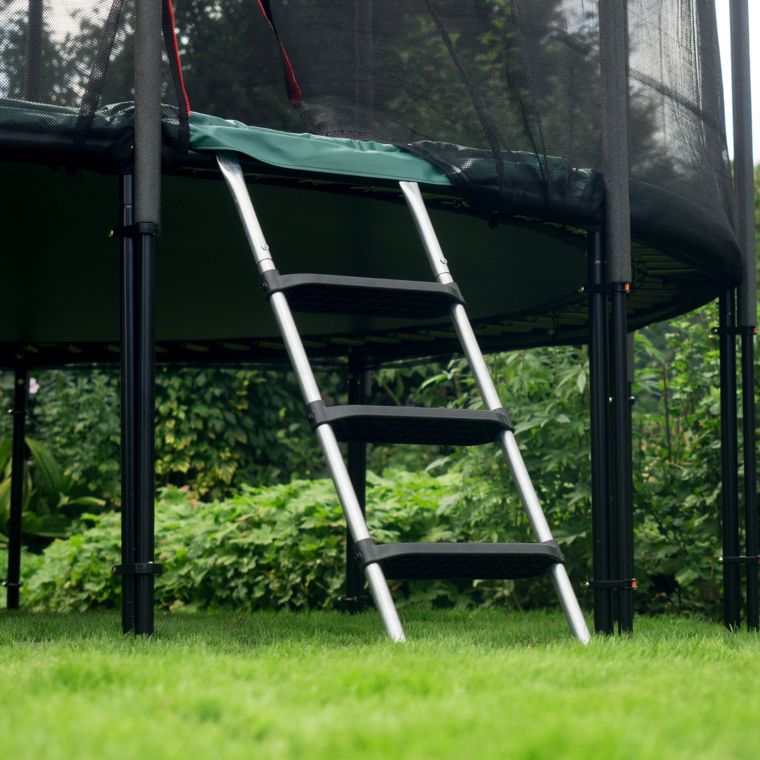 Ampel 24 Trampolin Leiter, 110 cm lang, Silber | Treppe mit 3 Breiten Stufen, praktischer Einstieg für große Gartentrampoline