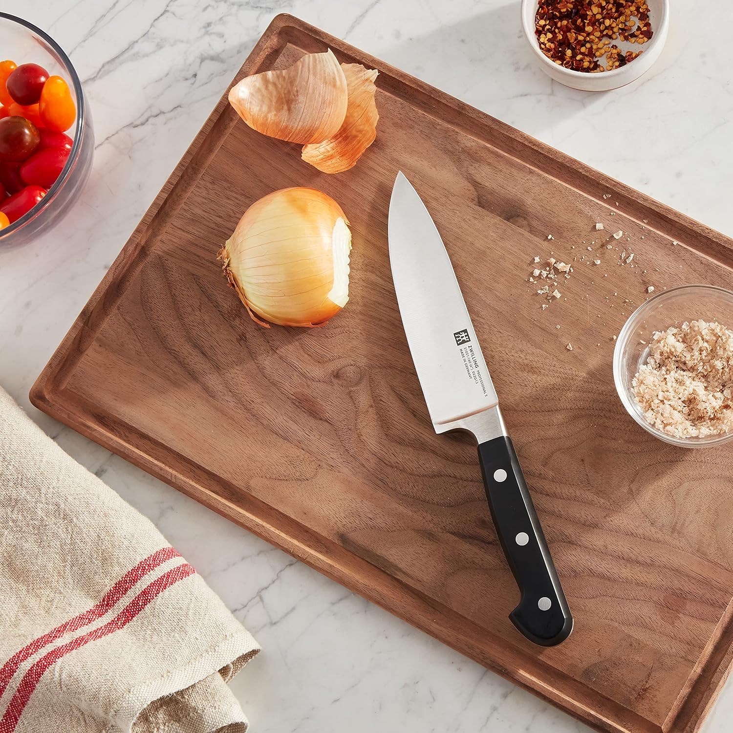 ZWILLING Professional S 6-inch Razor-Sharp German Chef's Knife, Made in Company-Owned German Factory with Special Formula Steel perfected for almost 300 Years, Dishwasher Safe