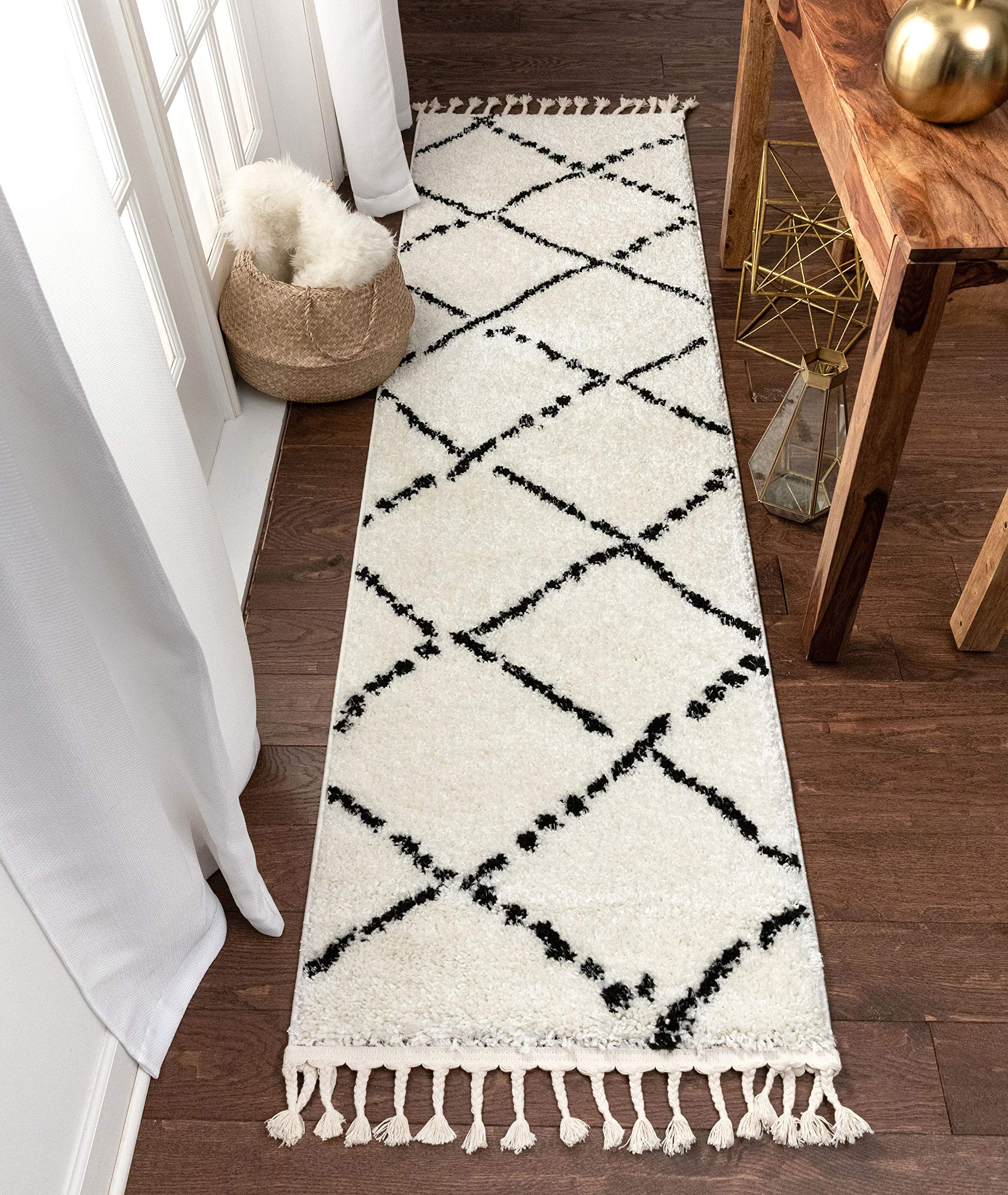 Well Woven Panto Ivory Moroccan Shag Diamond Trellis Pattern Runner Rug 2x7 (2'3" x 7'3" Runner)