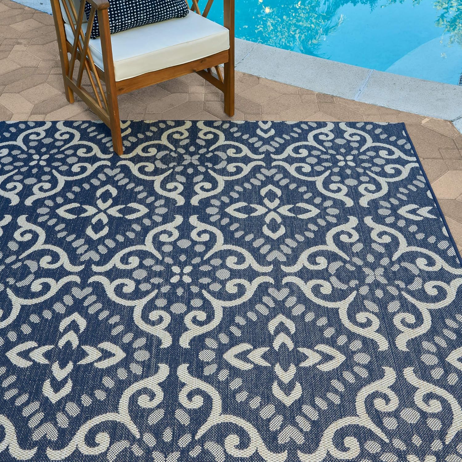 Gertmenian Indoor Outdoor Classic Flatweave Area Rug, Stain & UV Resistant Carpet, Deck, Patio, Poolside & Mudroom, 5x7 Ft Standard, Floral Medallion, Navy Blue, 21565