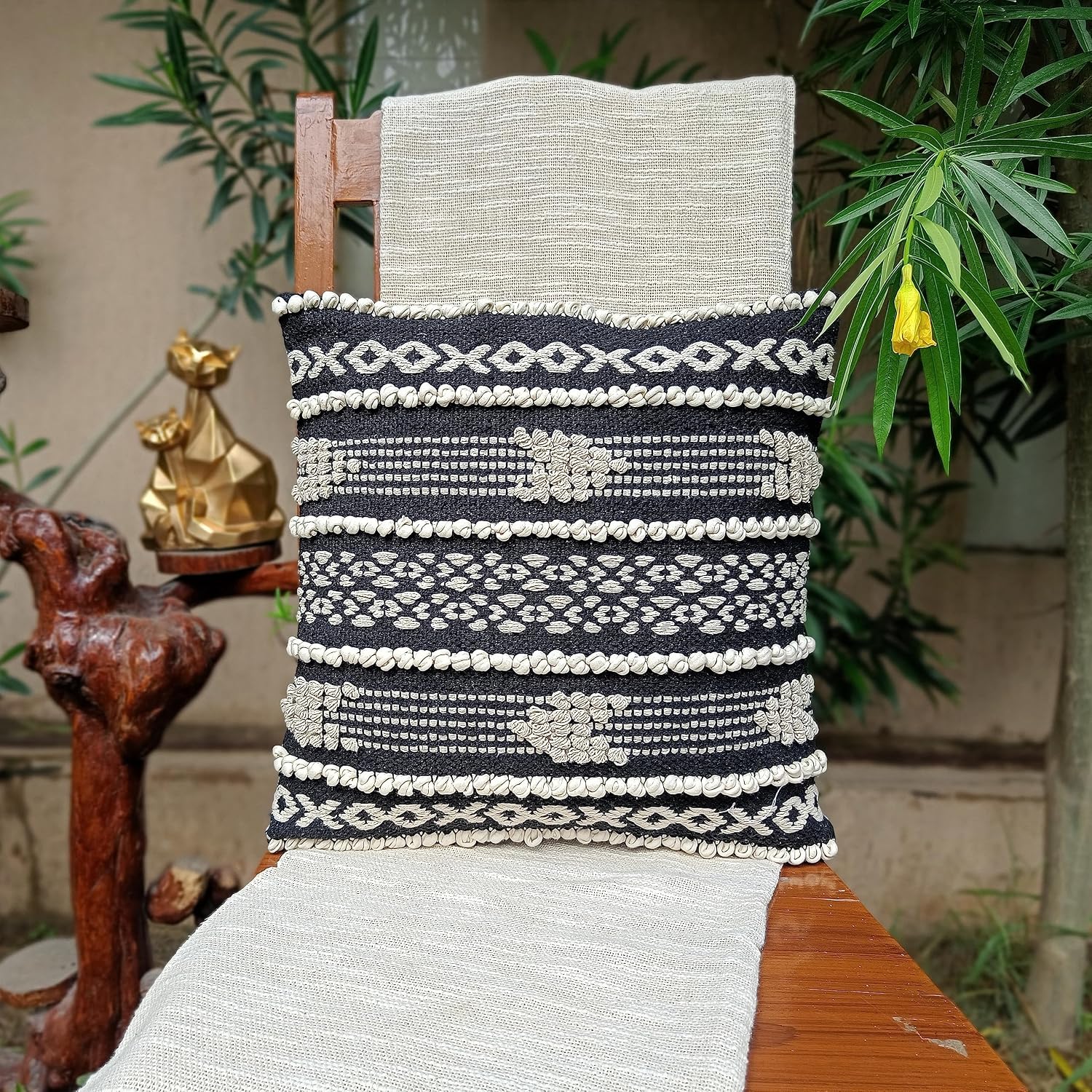 Trade Star 100% Cotton Throw Cushion Cover Spring Fall Decor Cushion Case 18x18 Inches Kilim Boho Tufted Pillow Cover Beautiful Soft Highly Durable Pillow Case for Home Decor