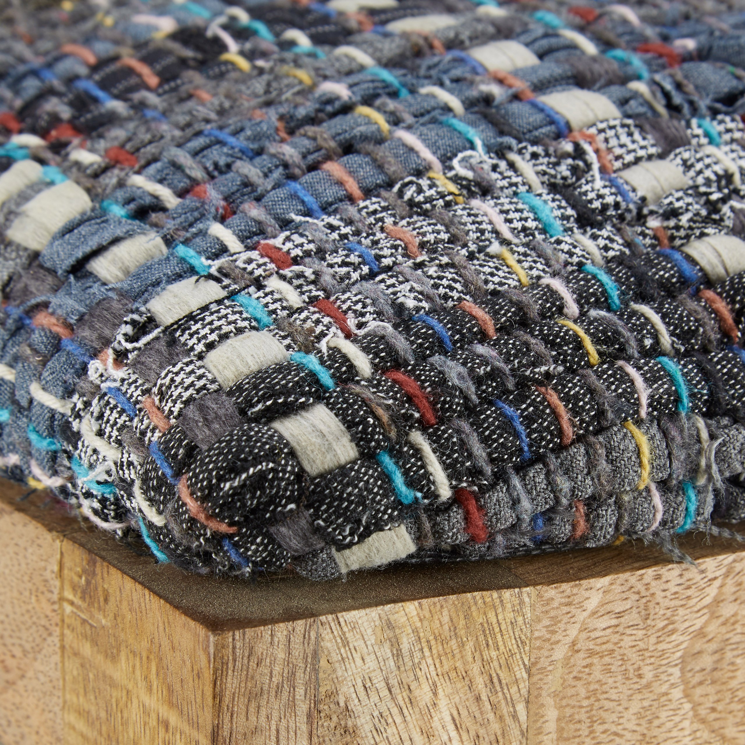 Relaxdays Sitzhocker Aus Holz – Handgefertigt, Bunt Gemustert, 47x41x42 Cm, Bis 100 Kg Belastbar