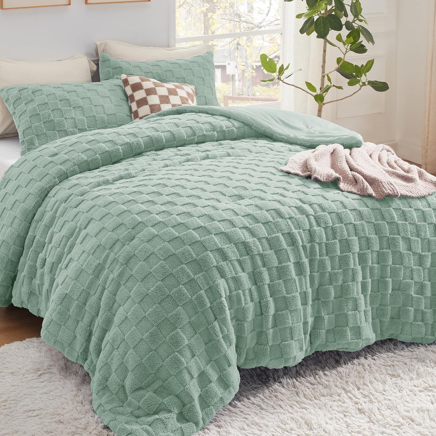 Bedsure Fluffy Queen Comforter Set, Sage Green Plush Fleece Bed Set, Checkered Farmhouse Boho Soft Warm Bedding for Winter, 3 Pieces, 1 Comforter (90"x90") and 2 Pillowcases (20"x26") Queen 01 - Sage Green