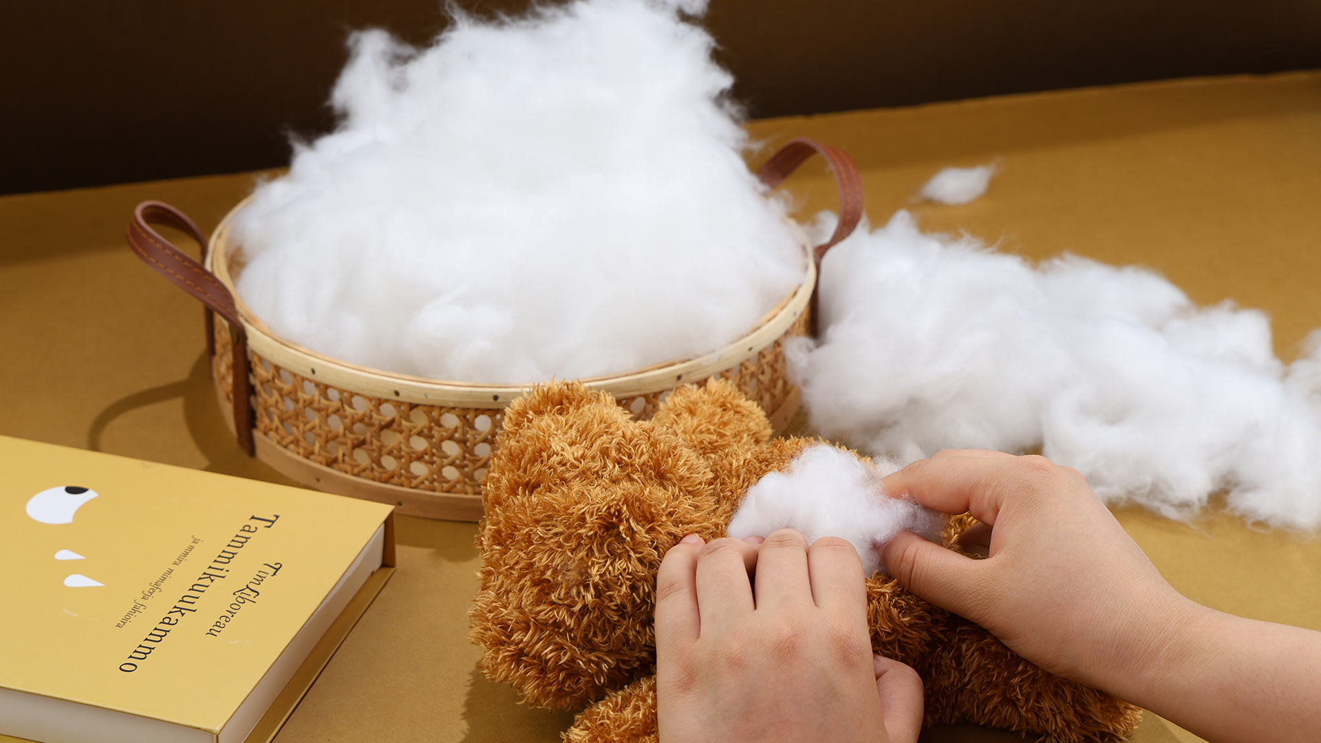 Amazon.com: ZXIIXZ 400g/14.1oz Polyester Pillow Stuffing, (1.8oz