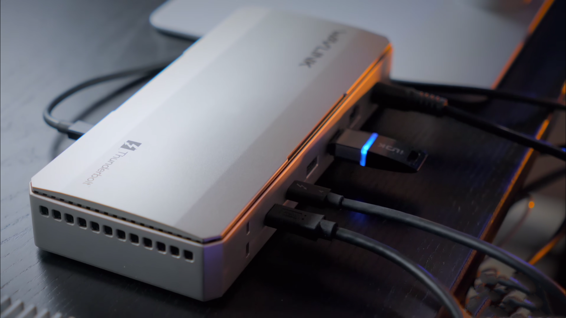 Amazon.com: WAVLINK Intel Certified Thunderbolt 5 Docking Station