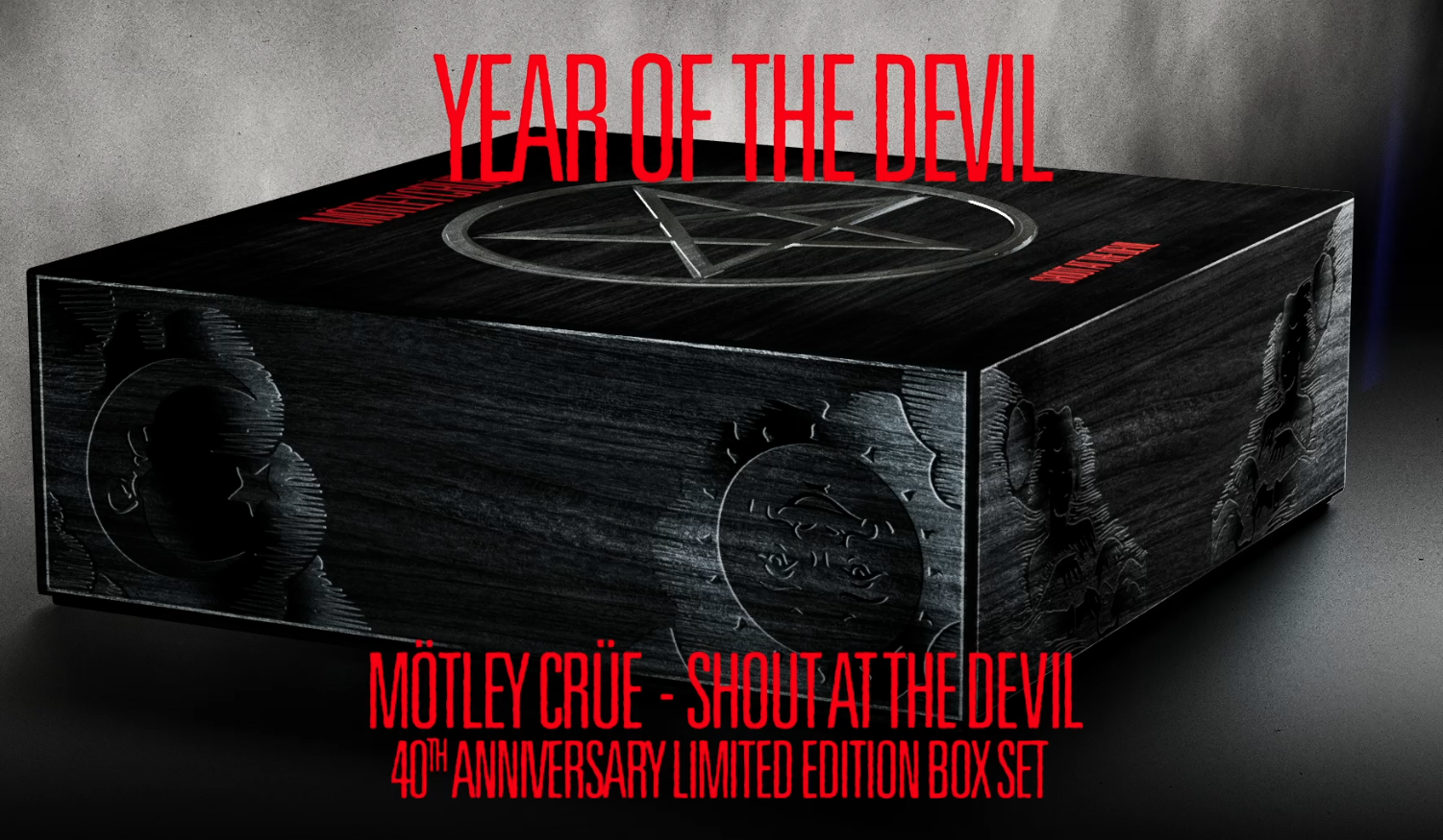 MÖTLEYCRÜESHOUTATTHEDEVILデラックスボックスエディション Shout At The Devil (40th Anniversary Box Set) (Vinyl): Amazon.ca