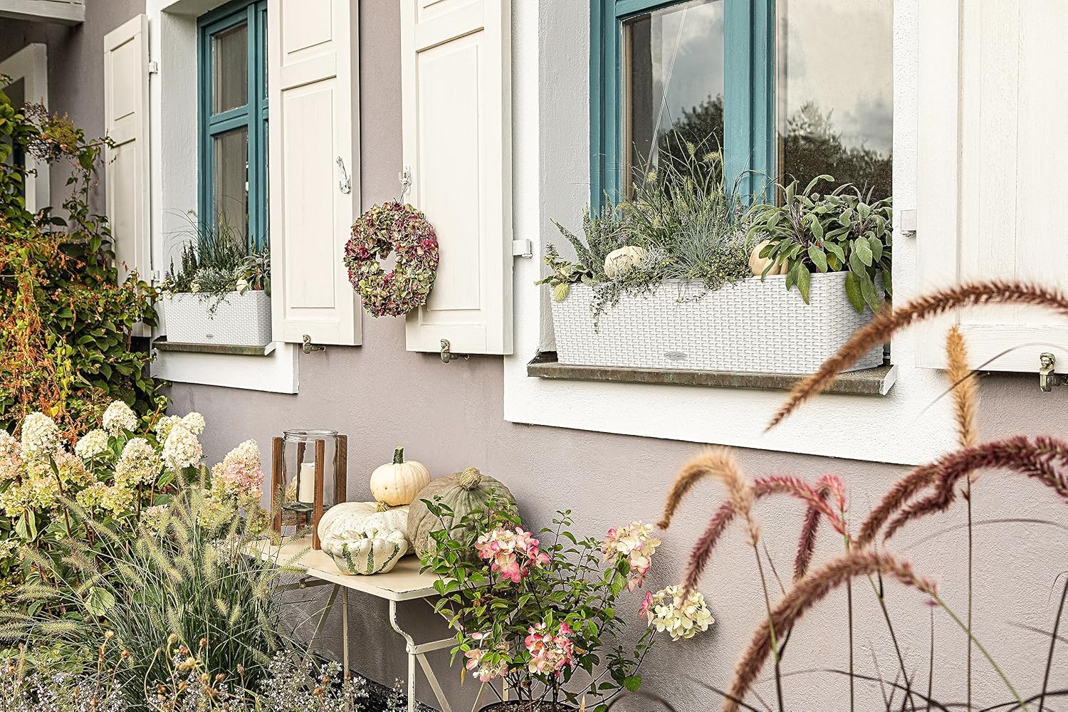 Lechuza BALCONERA Cottage 80 White, Self-Watering Window Box (Railing Planter), H7.5 L31.5 W7.5 in