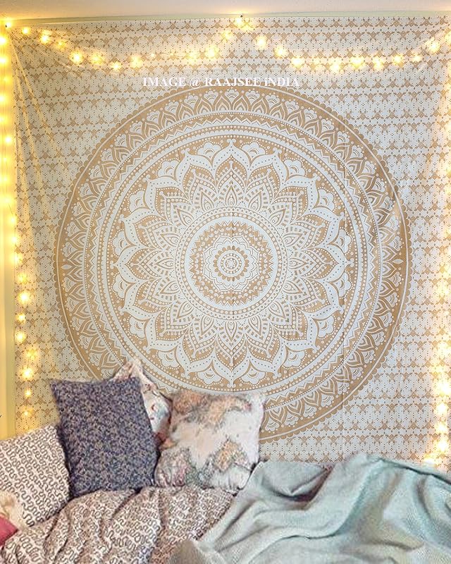 raajsee Tapiz de mandala dorado estético para dormitorio – Tapices de pared independientes, decoración de habitación hippie – Boho blanco trippy para colgar en la pared – Arte de pared de mandalas dorados 52 x 82 pulgadas