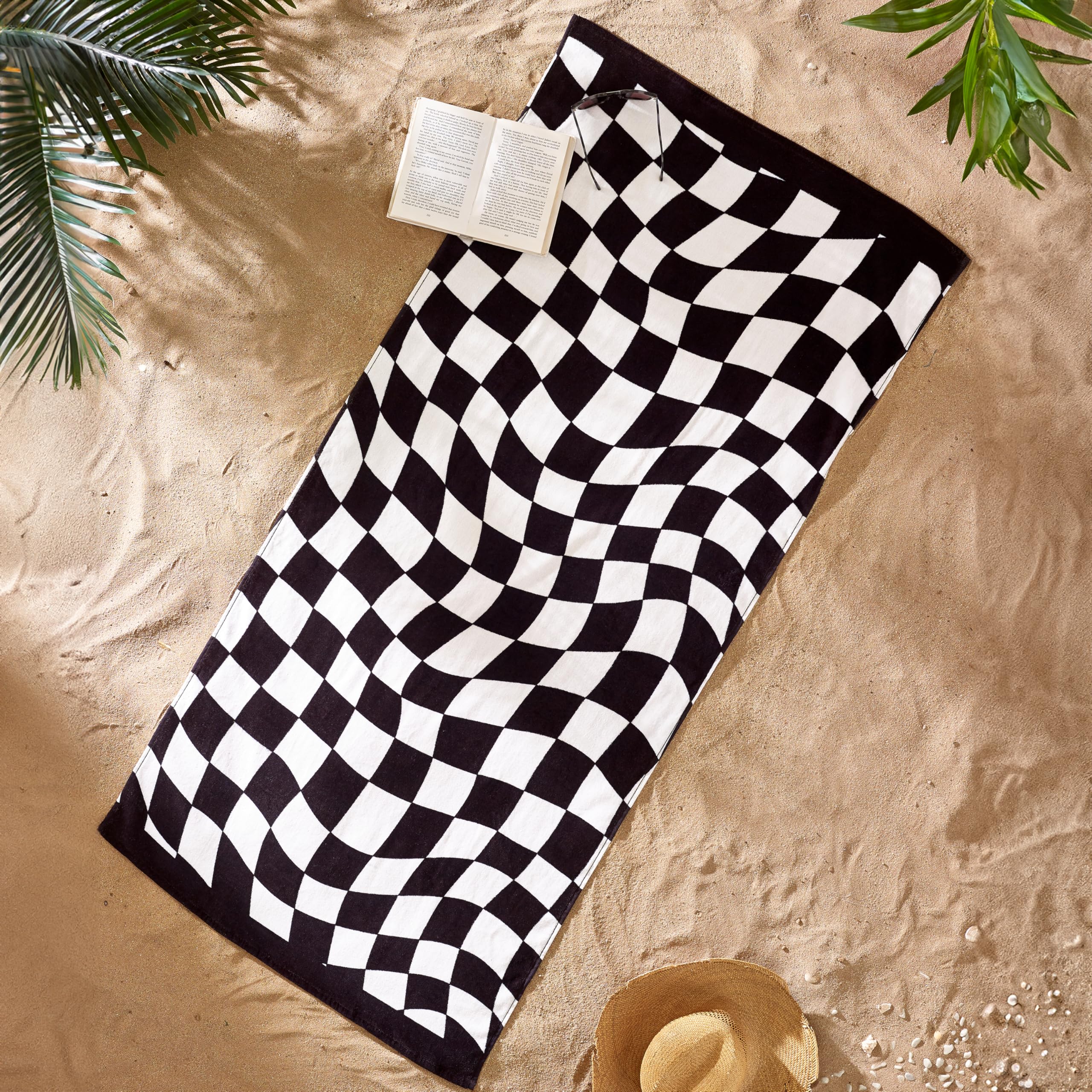 Julian Charles Men's Black Catherine Lansfield Checkerboard Cotton Beach Towel - One Size