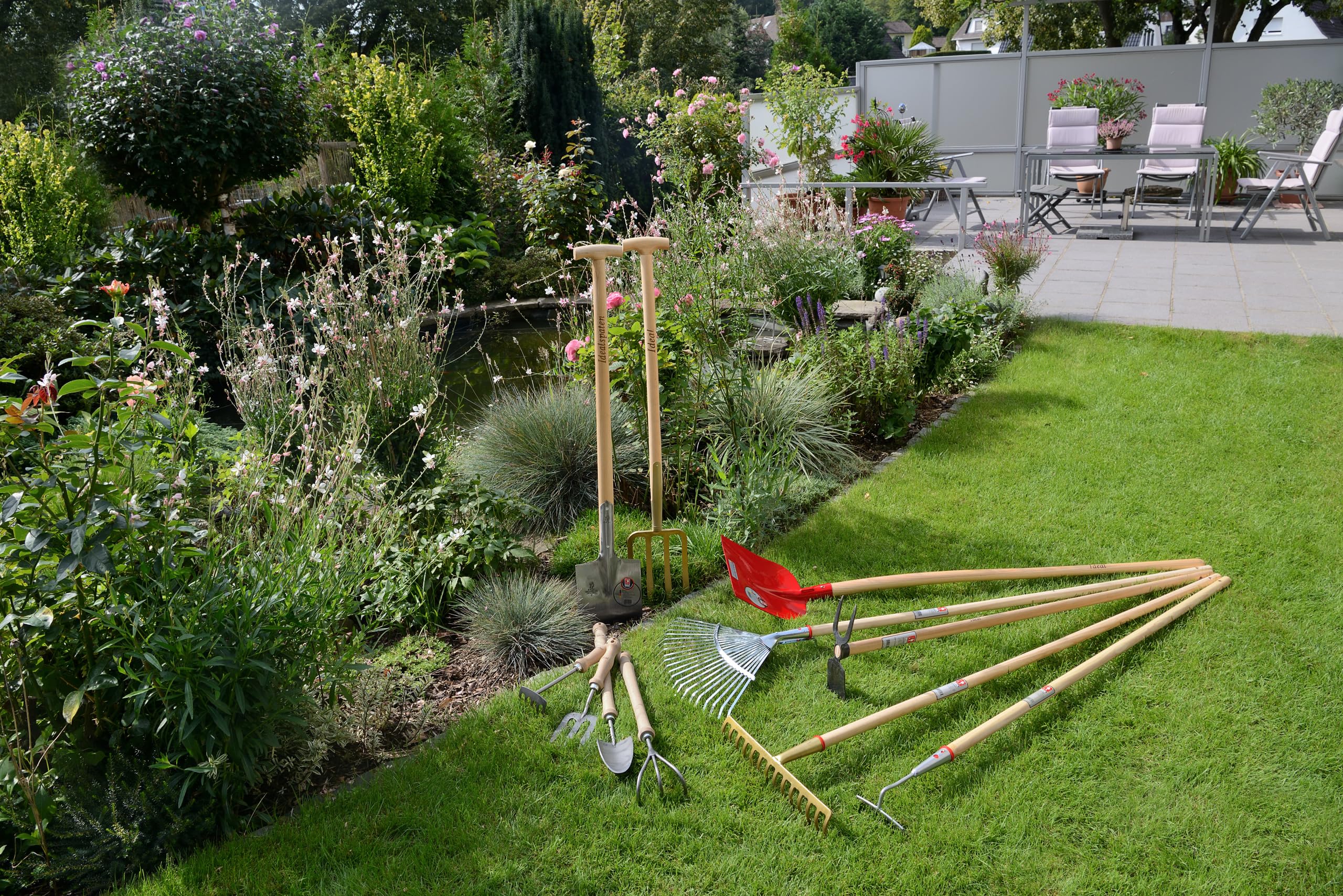 IDEAL-Holzheurechen | Zusammentragen von Grasschnitt und Heu | 15 gerade Zinken, 540 mm, Rechenkopf und Stiel aus leichtem Buchenholz, Langstiel 160 cm