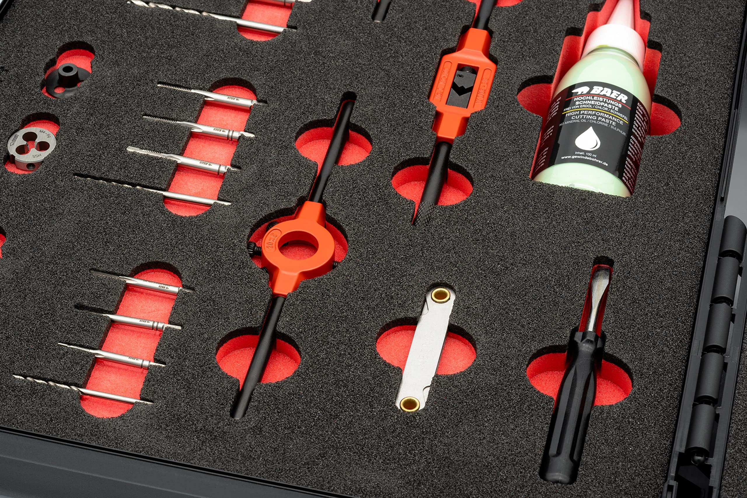 BAER Gewindeschneider Set, M3 - M12, HSS, Gewindeschneiden, Handgewindebohrer, Schneideisen, Gewindeschneidsatz, Gewindewerkzeuge, Schneidpaste, Profi Gewinde-Werkzeugkoffer