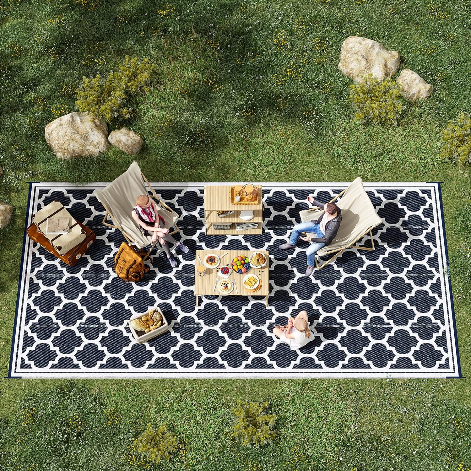 Outsunny Reversible Outdoor Rug, 9' x 18' Waterproof Plastic Straw Floor Mat, Portable RV Camping Carpet, Large Floor Mat for Backyard, Deck, Picnic, Beach, Blue & White