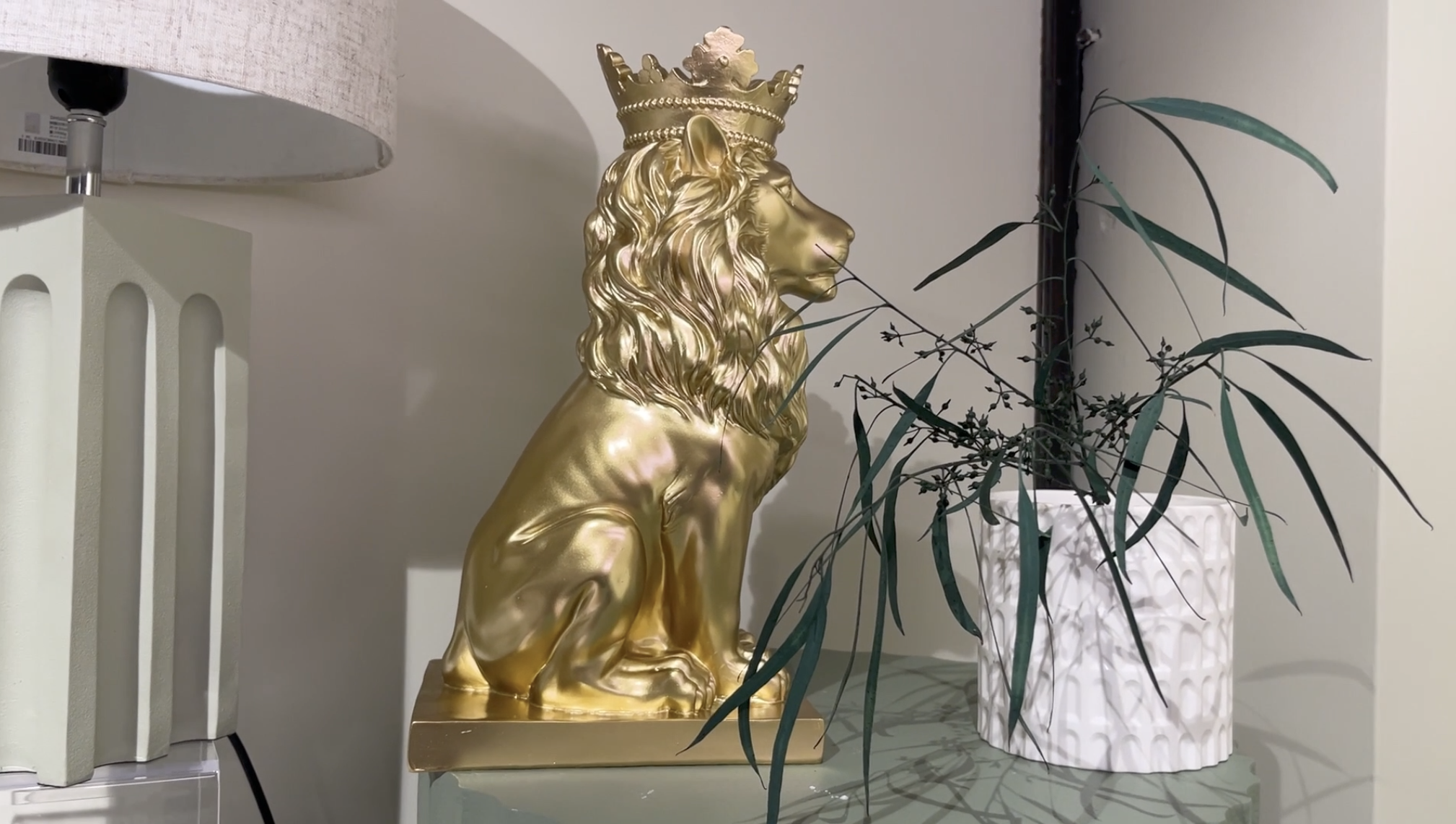 LCdecohome Gold Lion Statue - 15x5.5x8.5 Inch Lion Figurine Home