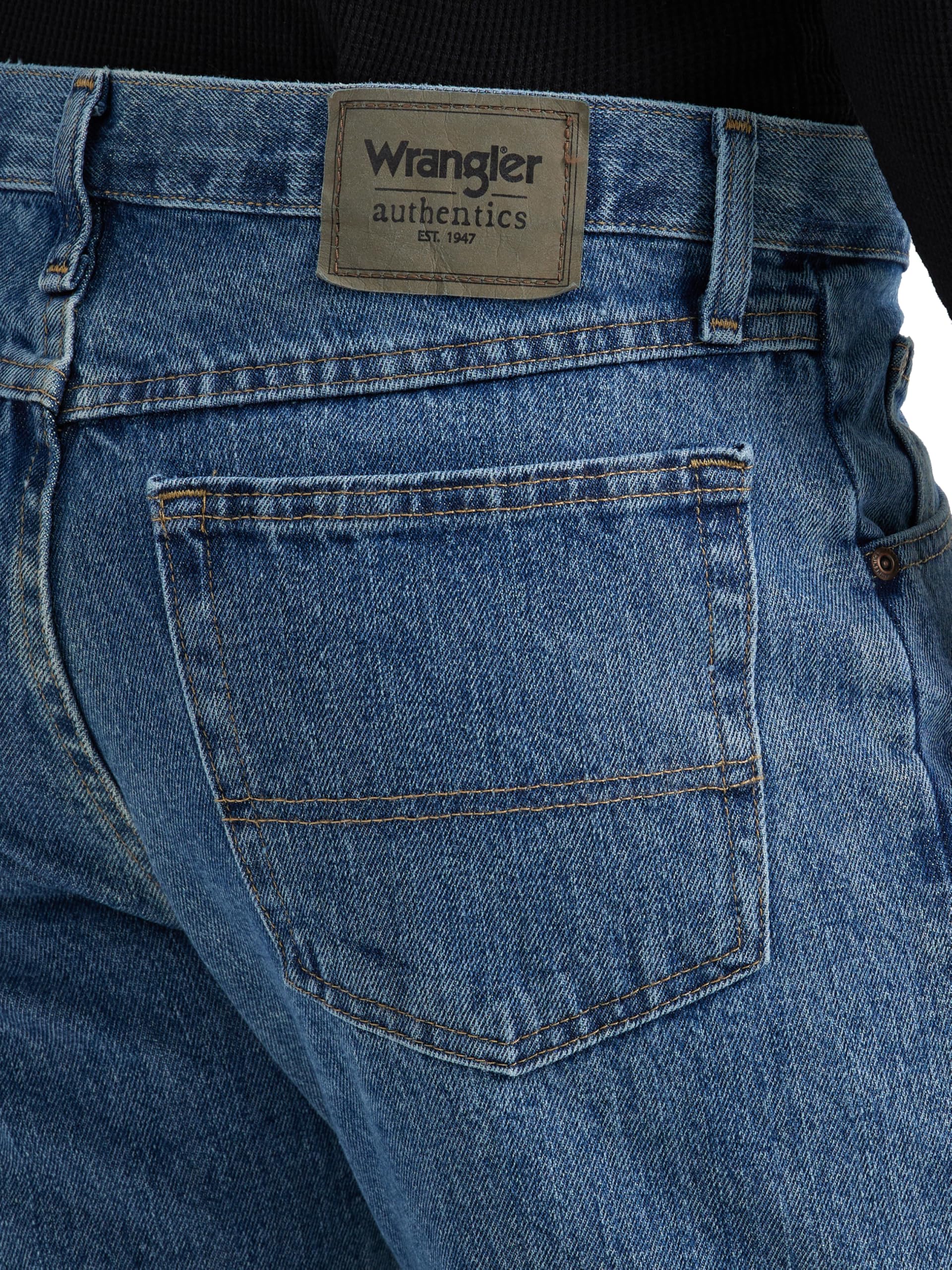 Wrangler Authentics Men's Classic 5-Pocket Relaxed Fit Flex Jean — view 16