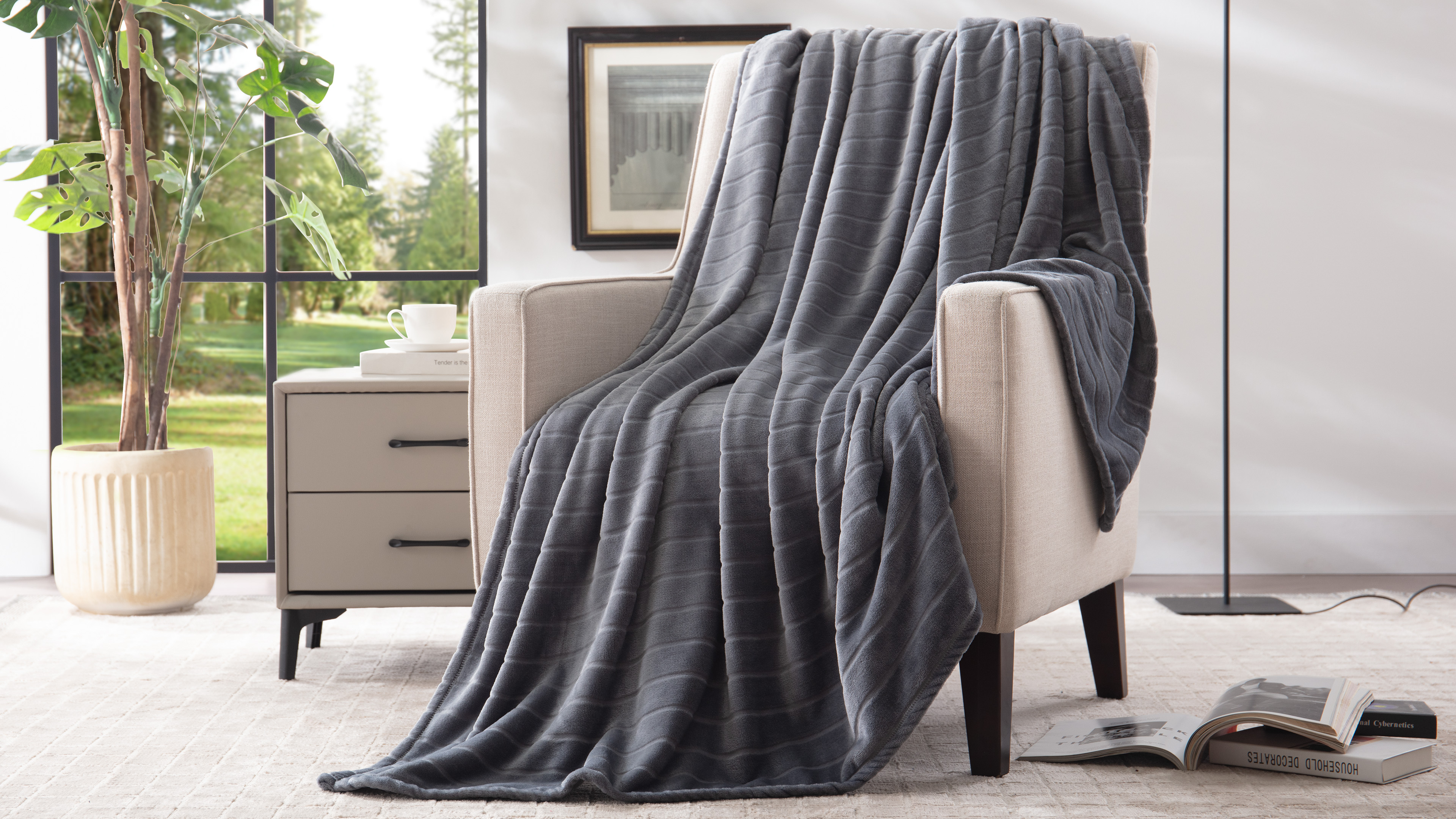 Amazon.com: Bertte Plush Throw Blanket Super Soft Fuzzy Warm