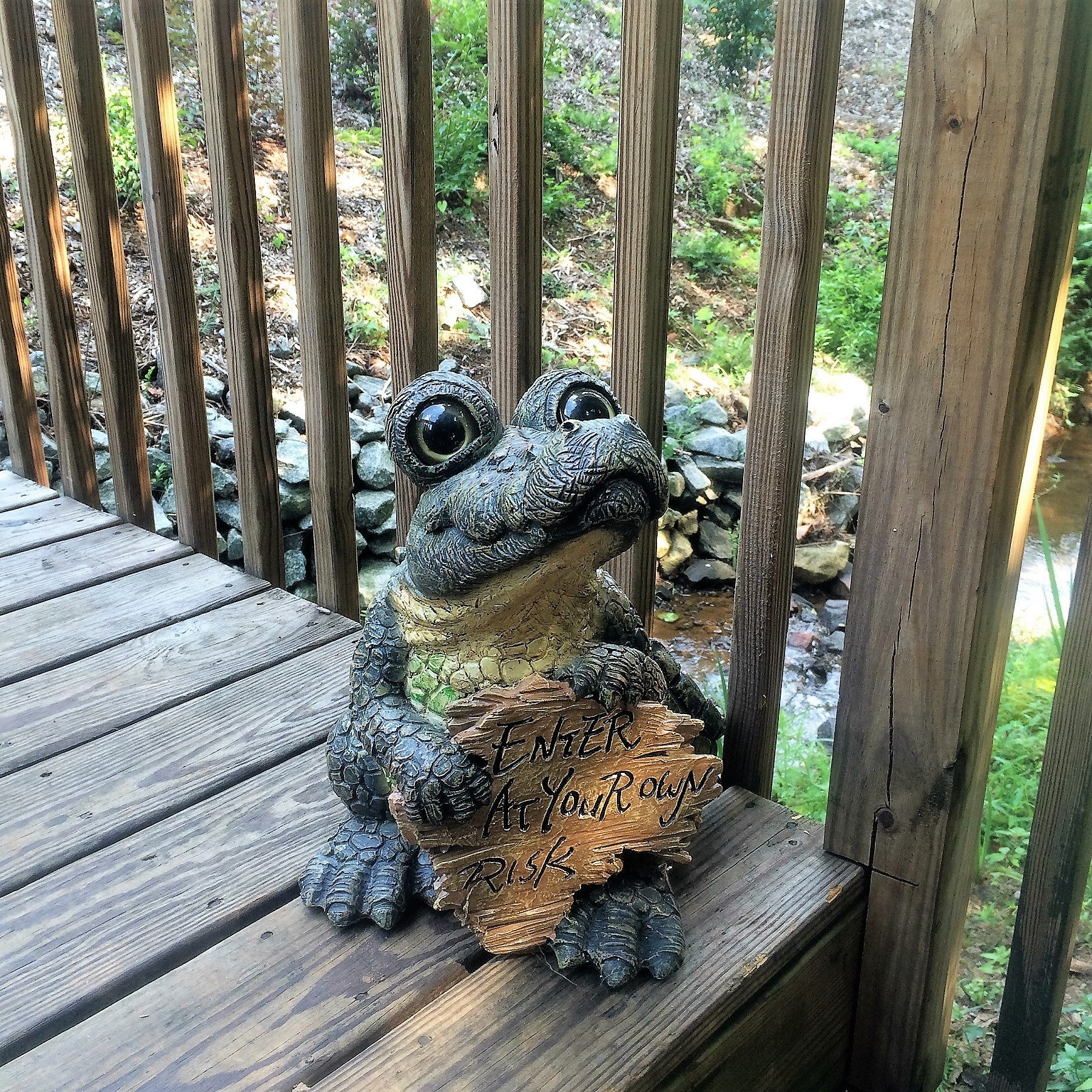 Amazon.com : Toad Hollow Extra Large Standing Gator with Enter at