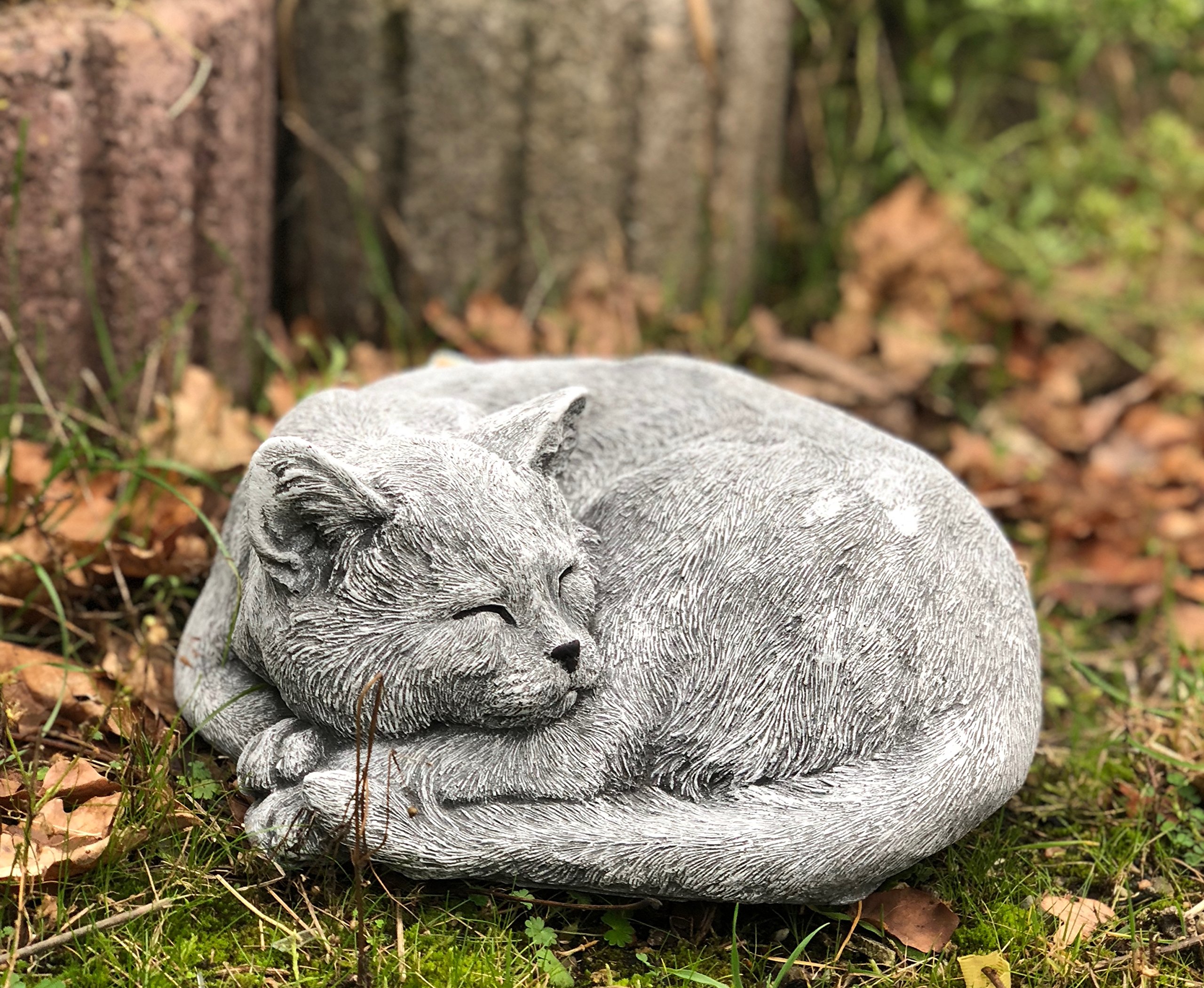 stoneandstyle Steinfigur Kater Carlos schlafend Katze frostfest wetterfest Gartenfigur