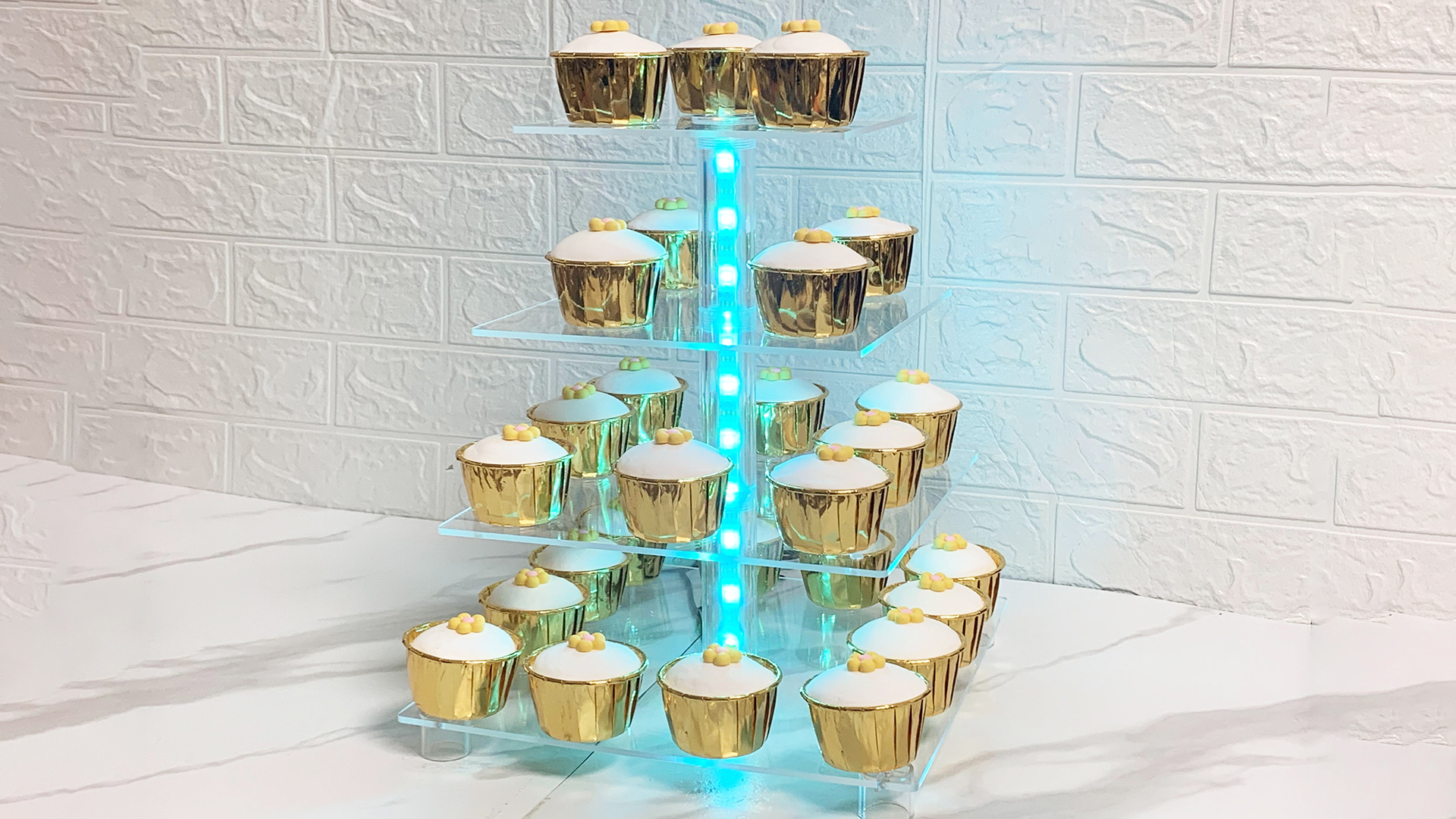 MosJos Cupcake Carrier 24 Count - Stevige Cupcake Houder met Deksel & 2 Handvatten, Stijlvolle Tweelaagse Cupcake Drager/Stand, Ruime 3,5 boven- en onderkant lade