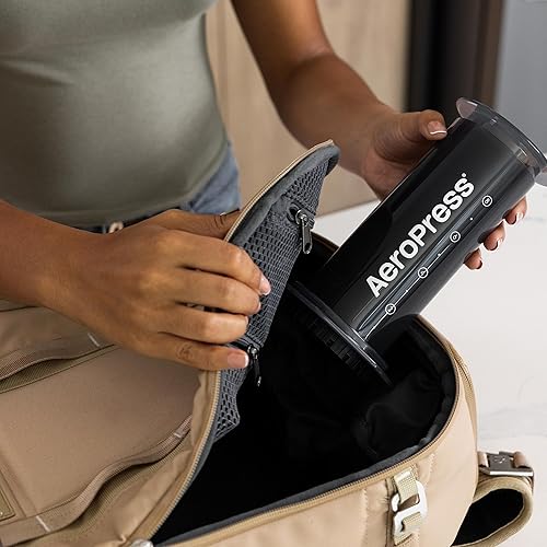Vista 5 de AeroPress Prensa de café original XL, prensa francesa grande todo en uno, cafetera manual estilo pour-over y espresso, preparación de 2 min