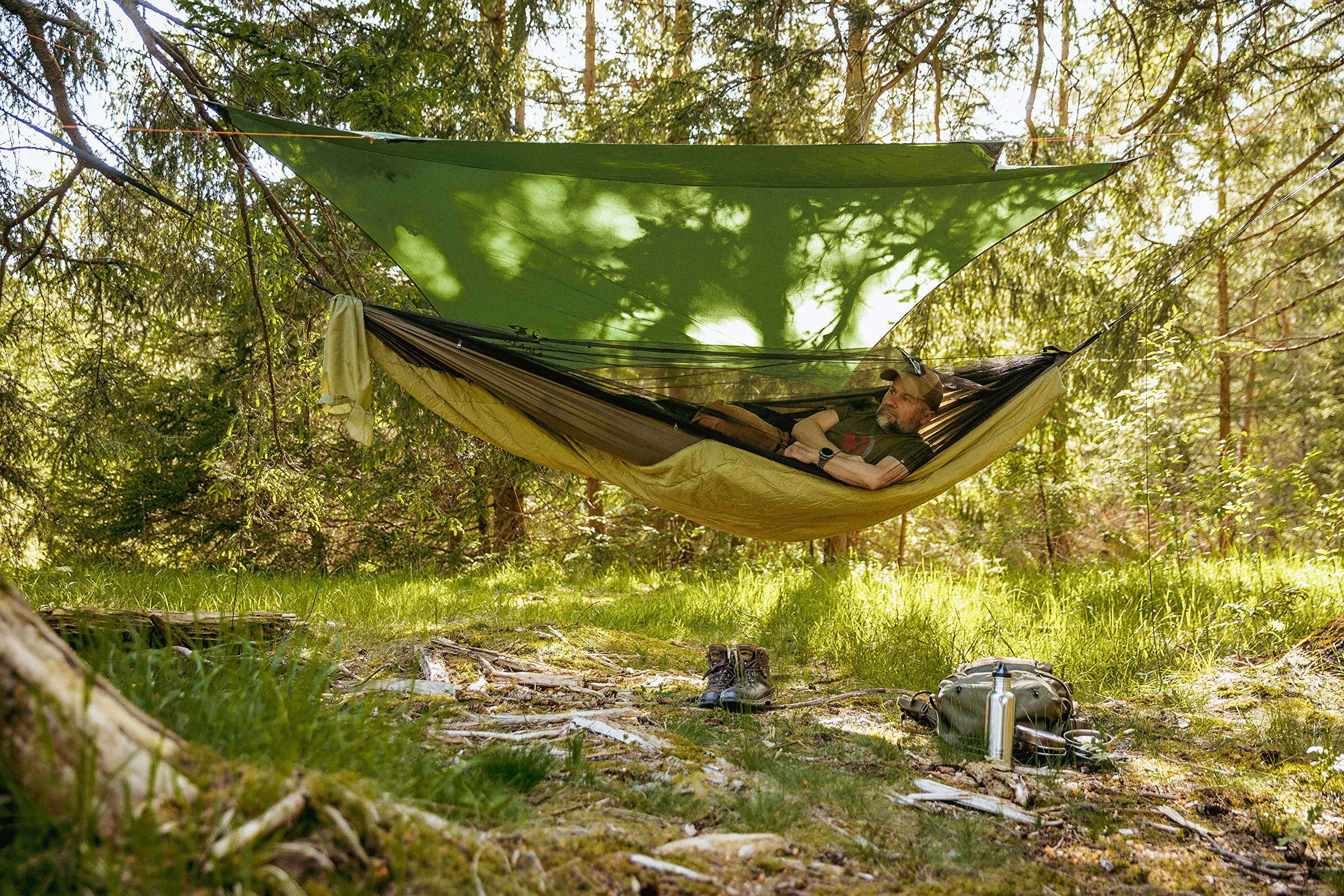 AMAZONAS Hamak Ultra-Light Moskito-Traveller Quilted XXL ok. 1,15 kg ok. 305 x 160 cm Wymiary opakowania 40 x 19 cm do 200 kg Zalecany od 190 m