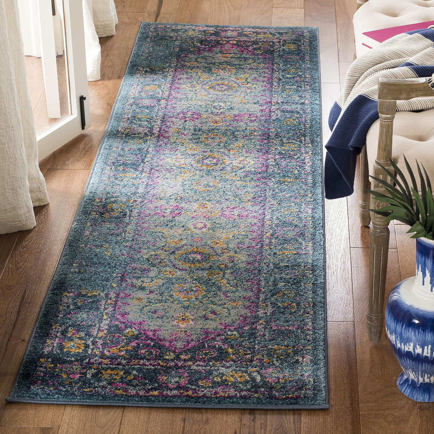 SAFAVIEH Madison Collection Area Rug - 6' x 9', Blue & Fuchsia, Boho Chic Distressed Design, Non-Shedding & Easy Care, Ideal for High Traffic Areas in Living Room, Bedroom (MAD122C)