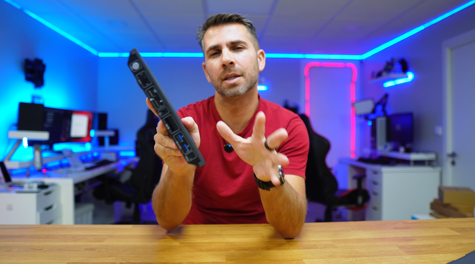 Amazon.com: AV Access KVM Switch Docking Station for 2 Monitors 2