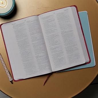 NKJV, Thinline Bible, Leathersoft, Black, Red Letter, Comfort Print: Holy Bible, New King James Version