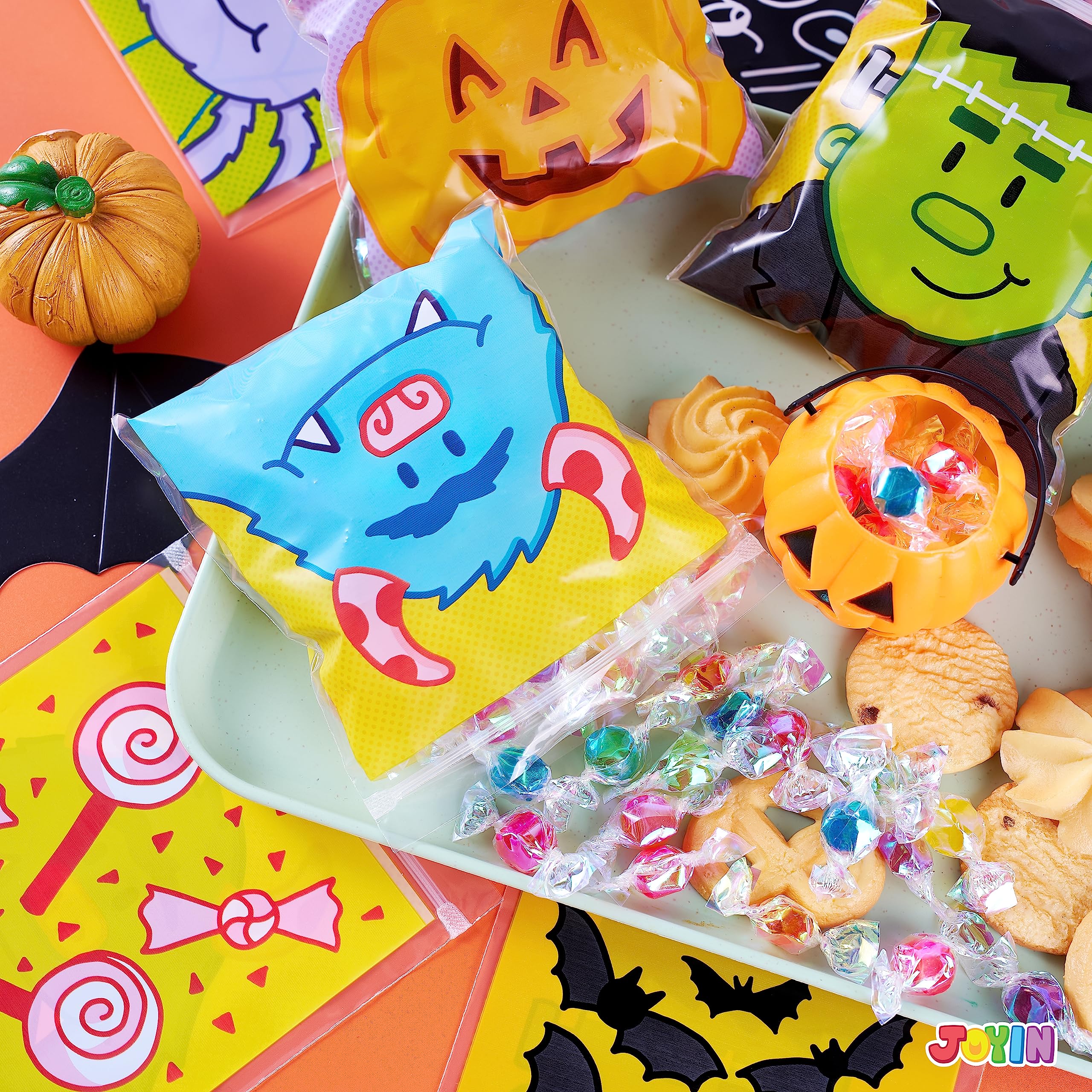 JOYIN 150 Stück Halloween-Zellophantüten, kleine Süßigkeitentüten, Halloween-Geschenktüten für Süßigkeiten oder Süßigkeiten, kleine Druckverschlussbeutel für Halloween-Partyzubehör