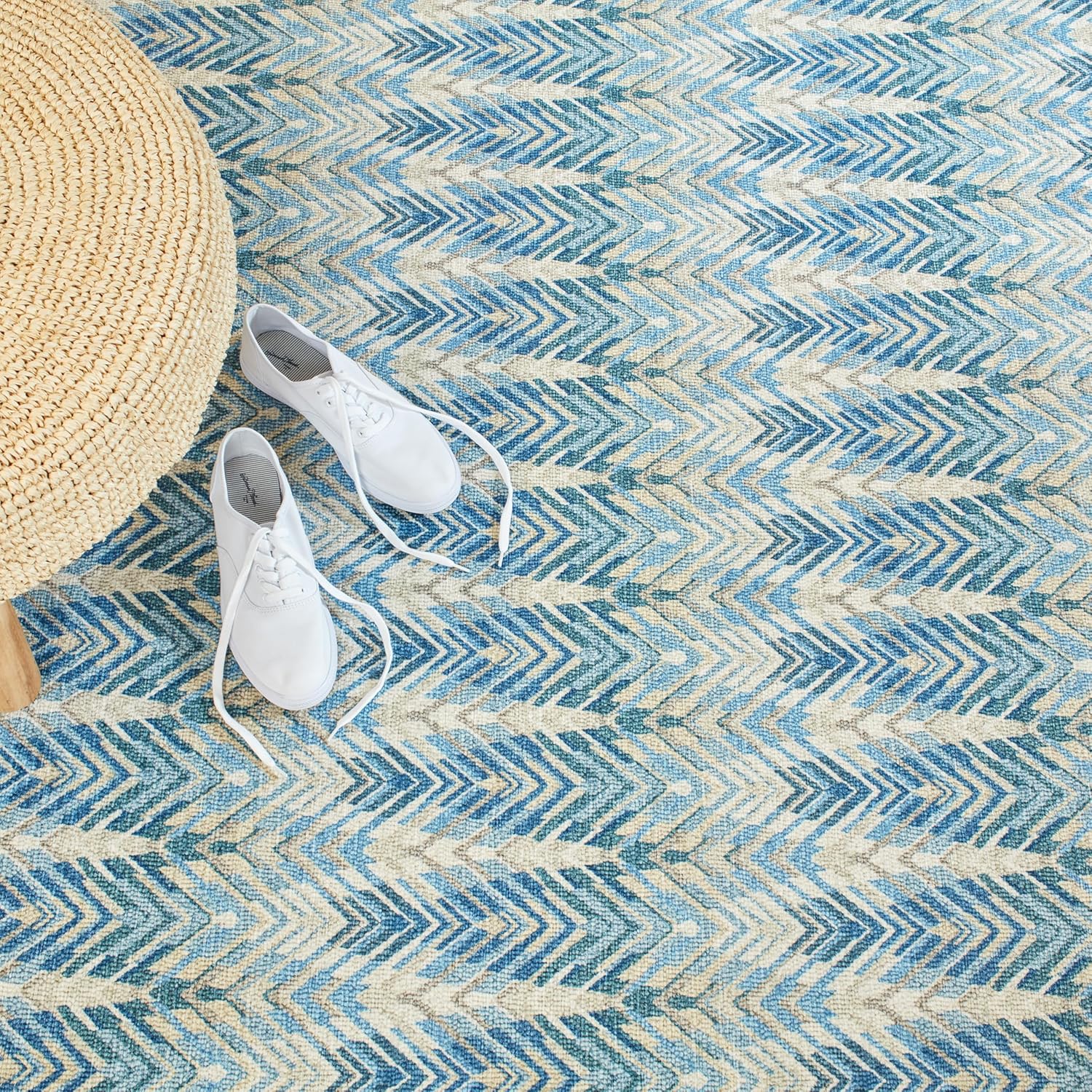 Dash & Albert Seneca Blue Machine Washable Rug, 6 X 9 Feet, Blue Graphic Pattern - Premium Luxury Hotel Quality Soft Breathable Hypoallergenic Machine Washable Easy Care All Season Comfortable