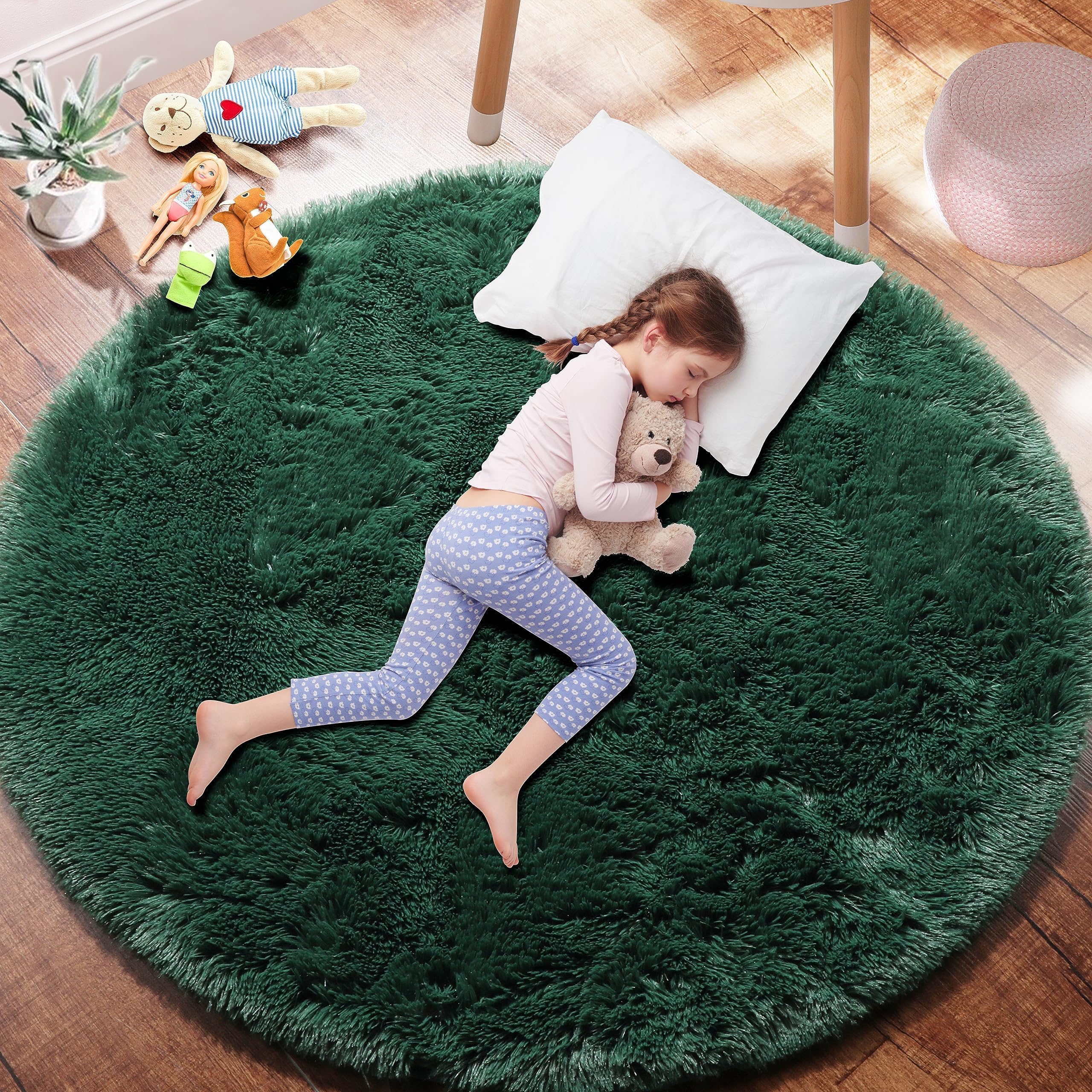 PAGISOFE Dark Green 4x4 Round Rug for Boys Bedroom,Soft Circle Fluffy Rugs for Kids Teen Room,Circular Plush Indoor Rug for Playroom,Emerald Green