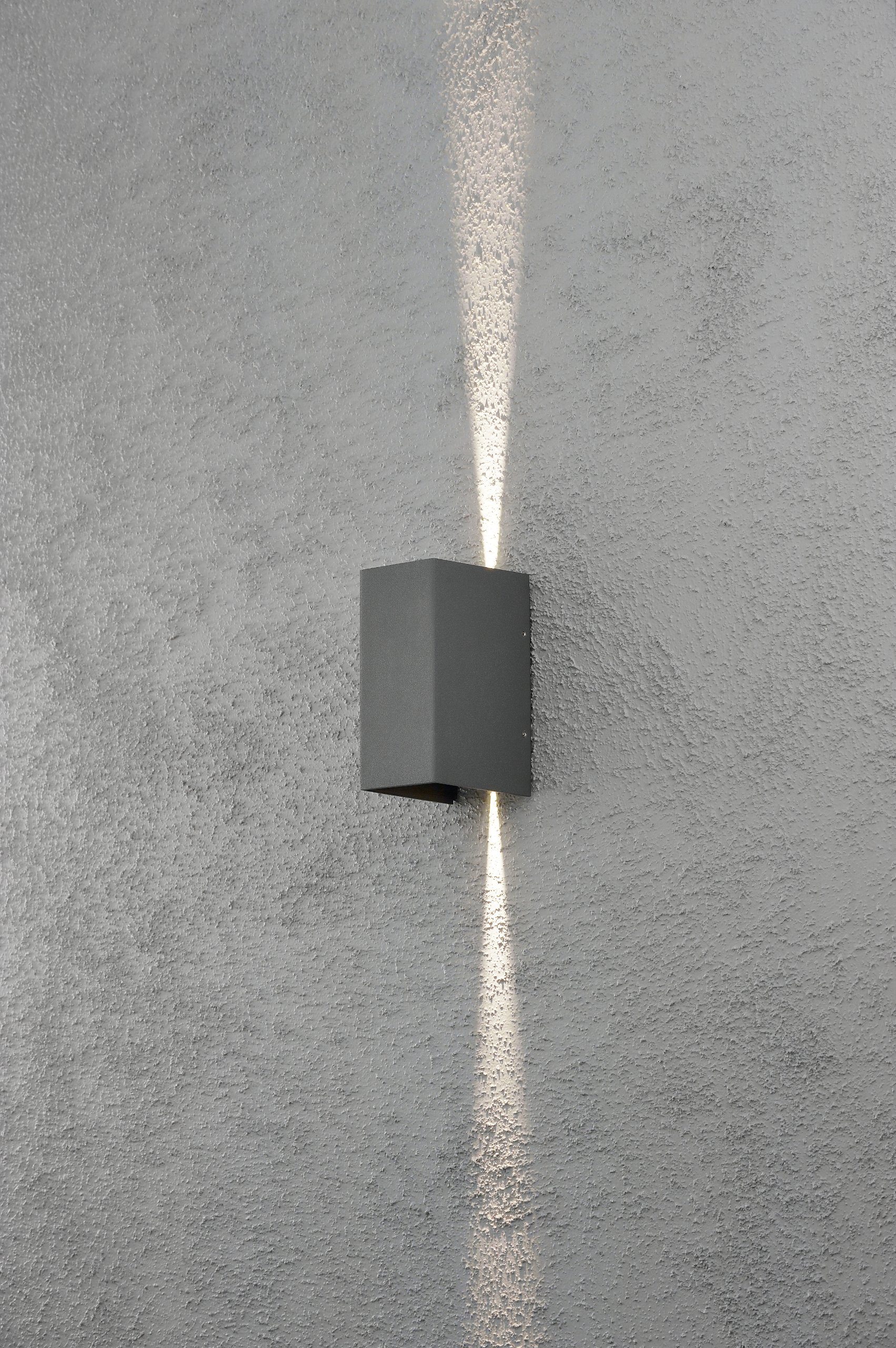 Gnosjö Konstsmide Cremona lampa ścienna LED up i down, szerokość 8 cm głębokość 11 cm wysokość 17 cm, 2x 3 W, IP54, aluminium, antracyt 7940-370