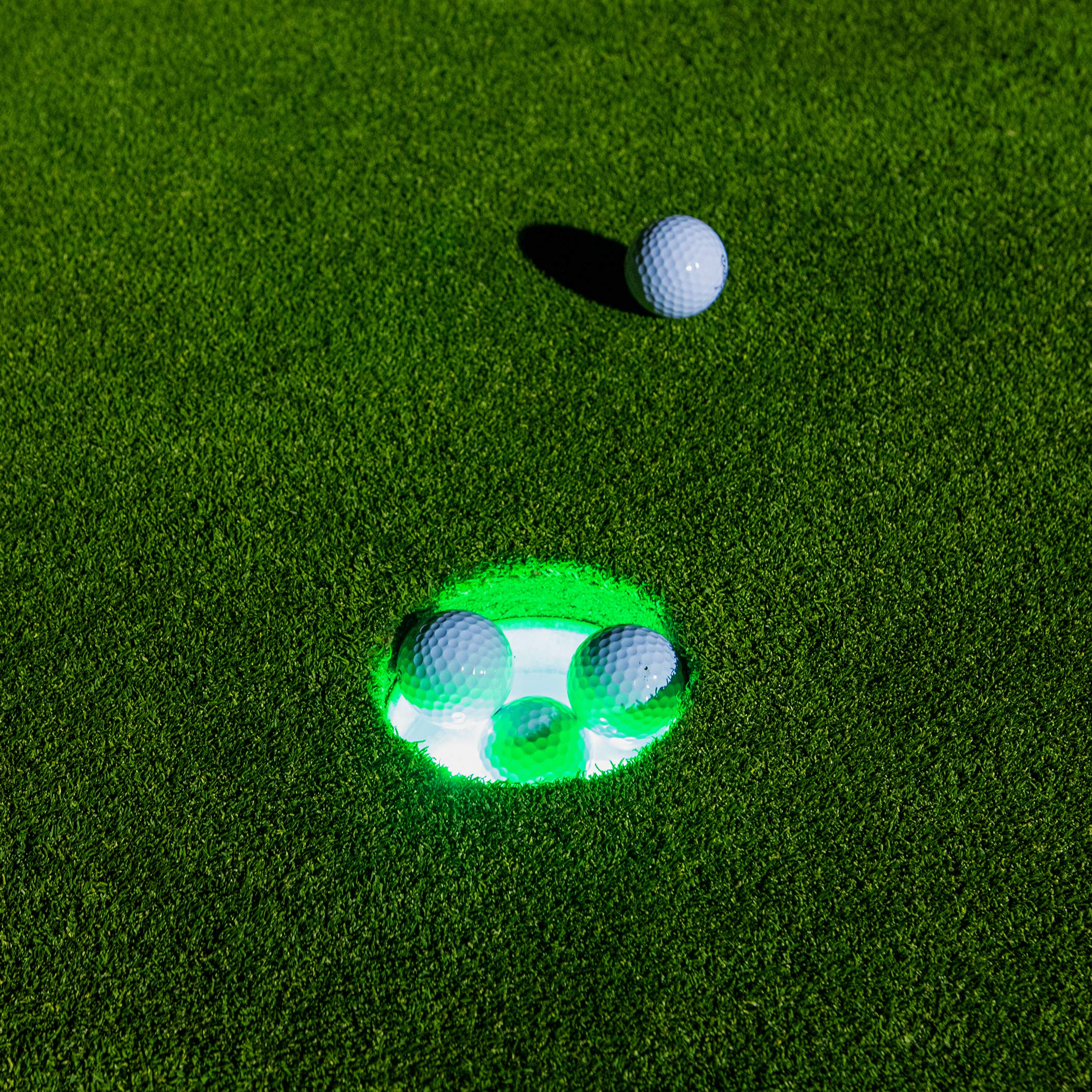 GoSports Luci Luminose per buche da Golf, Confezione da 3, Ideali per Giocare a Golf in Condizioni di scarsa Illuminazione, Fare Pratica, Pratica di scheggiatura e Molto Altro Ancora