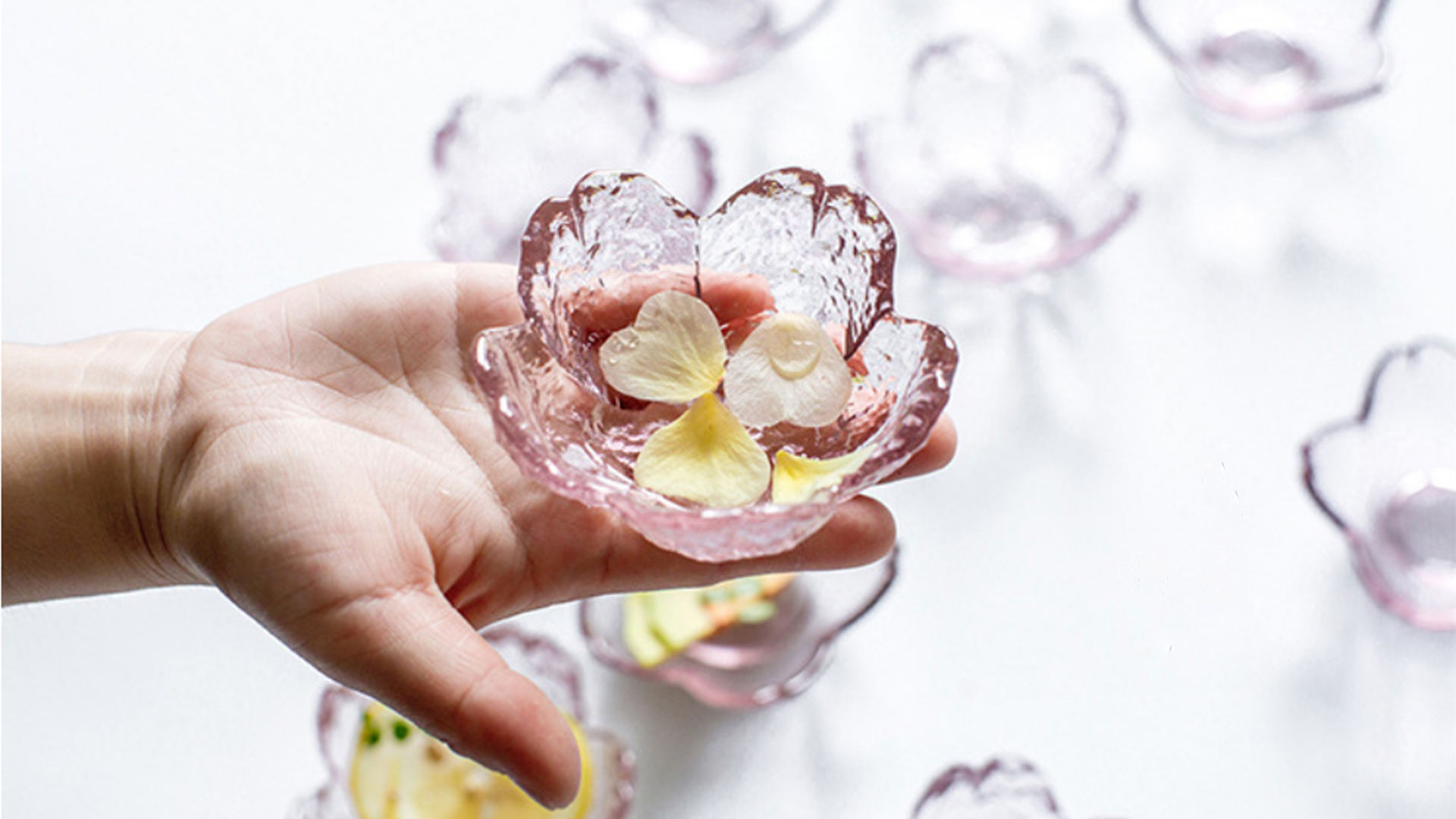 Amazon.com: Sdeetesamjun Pink Glass Bowls Set of 4, Small