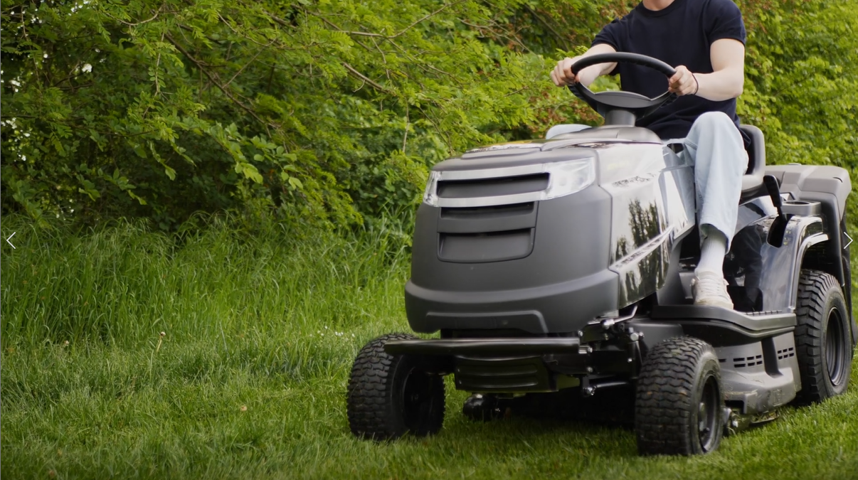 Alpina AT4 84 HA Trattorino Tagliaerba - Motore STIGA 414cc - Taglio 84cm - Sacco 200L - Idrostatico - Foto 9