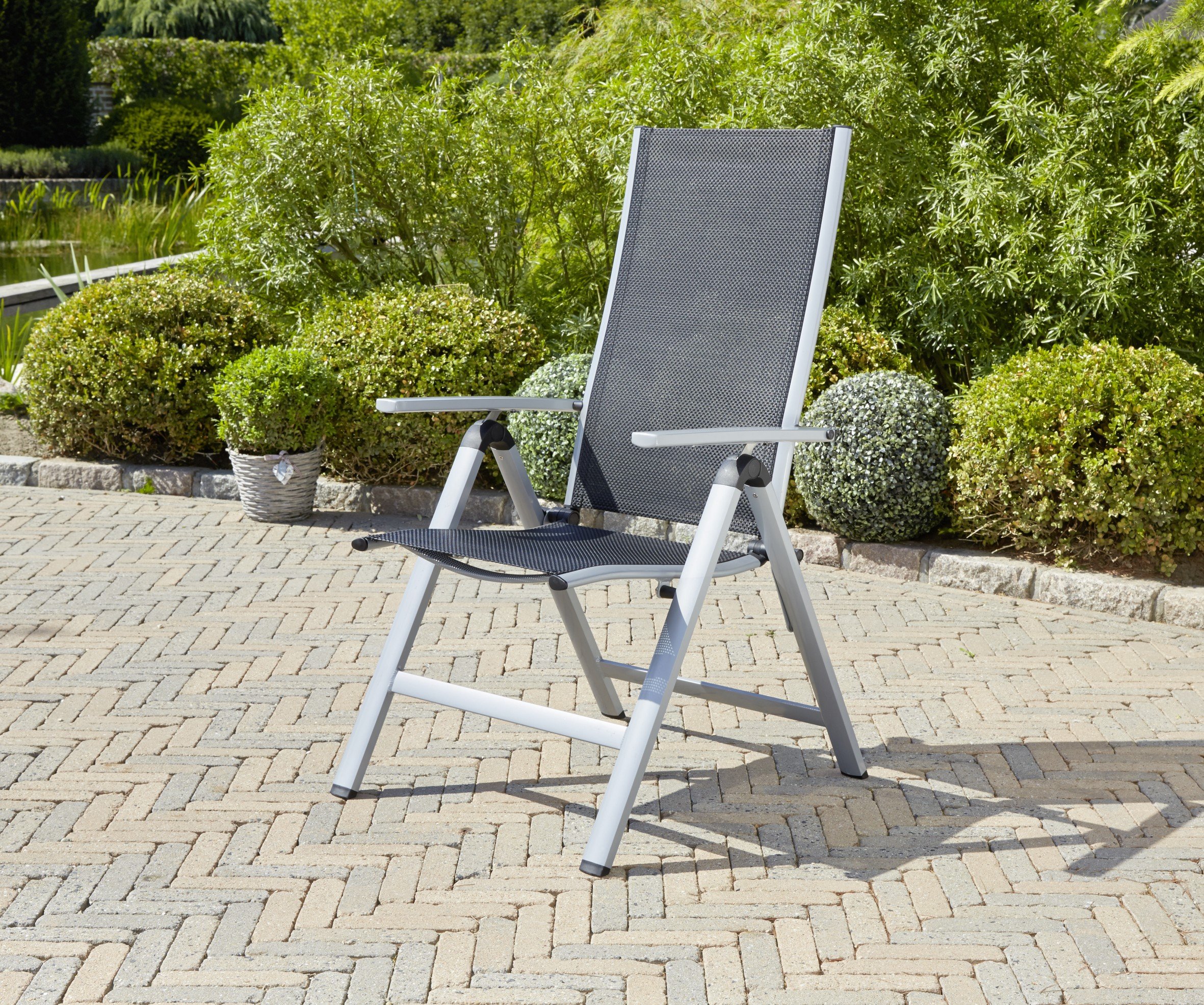 greemotion Silla de Jardín Plegable Monza, Silla Abatible de Aluminio y Textilene, Sillón de Balcón Respaldo Reclinable con 8 Posiciones, Plateado/Negro