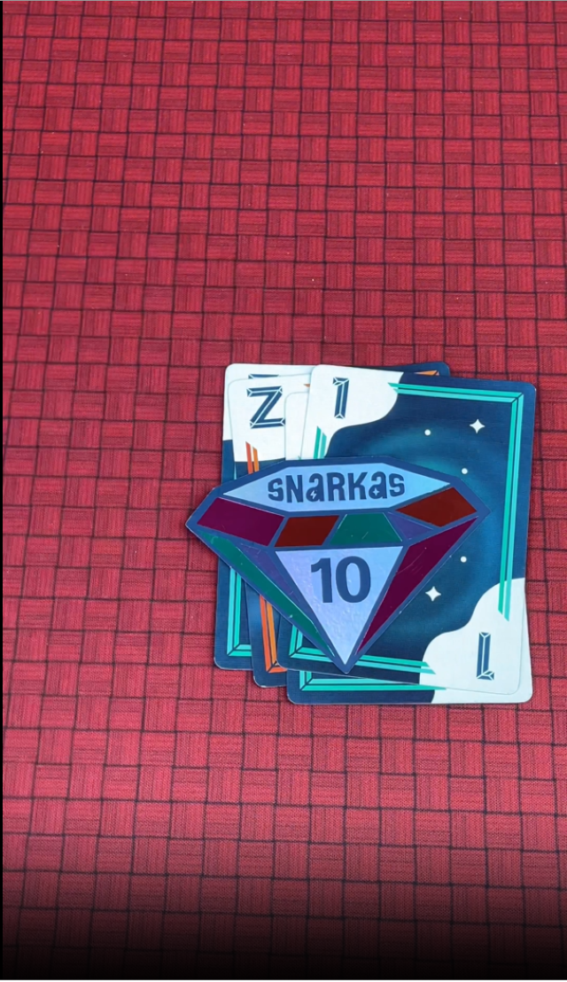 Amazon.com: Hootenanny Games Snarkas Card Game, Gem-Collecting