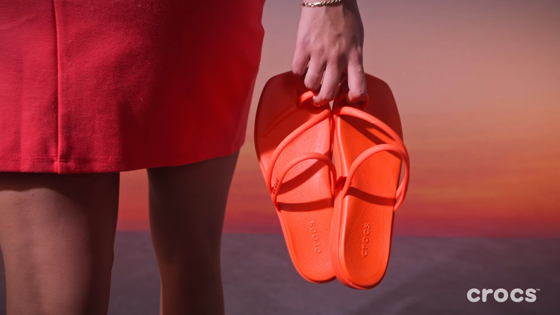 CROCS Red and Orange Sandals Vibrant Style Crocs Classic (Womens 8 Mens 6) Lined Overpuff Clogs Lava  main image 3