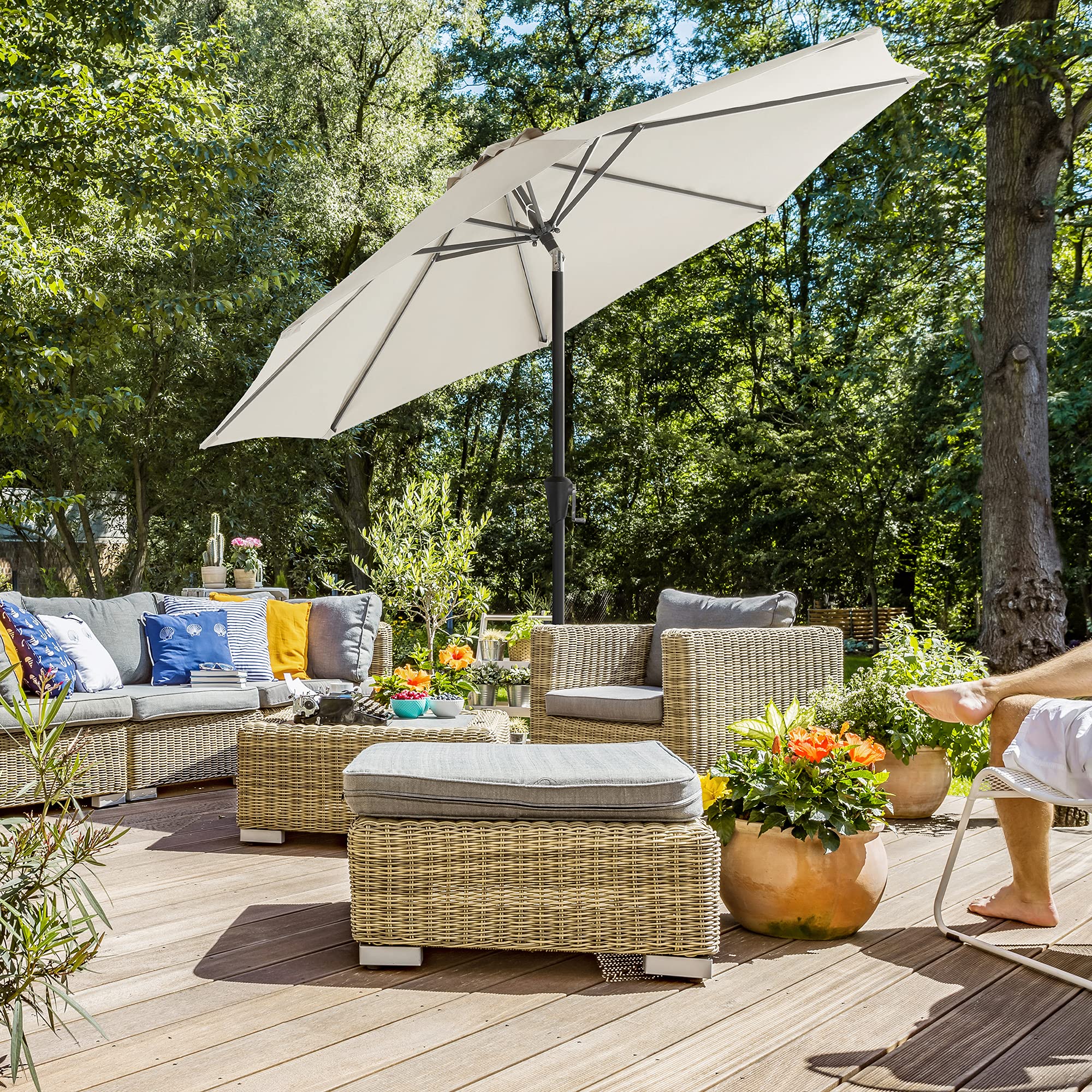 SONGMICS GPU27BE Tuinparasol, UPF 50 , Zonwering, 30 Kanteling In 2 Richtingen Zwengel Om Te Openen En Sluiten Voor Buiten Tuin Zwembad Balkon Terras Bodem Niet Inbegrepen Beige 1235831623