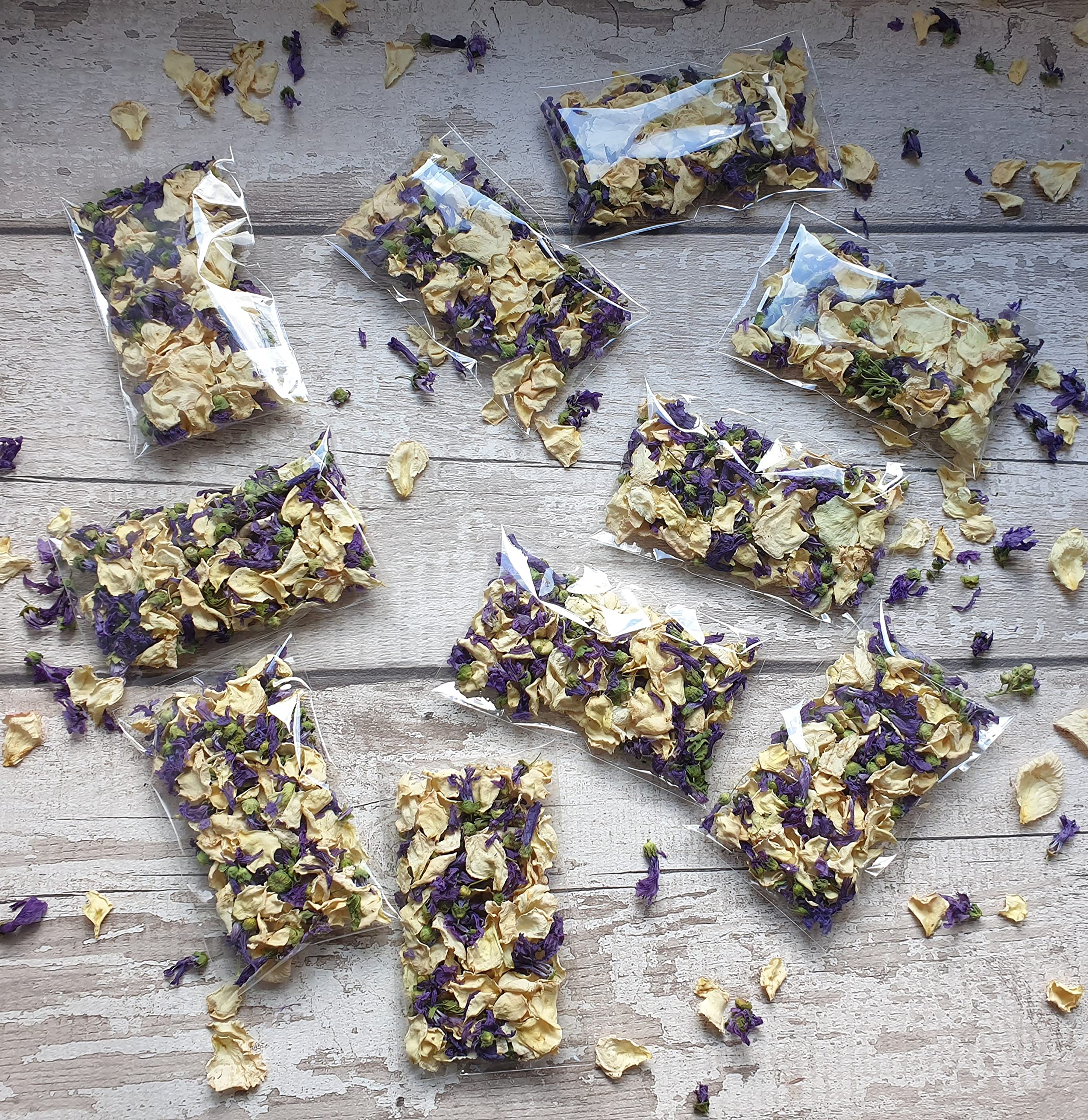 Fun Floral Fusions 10 Filled Clear Packets of Cream & Purple Petals - Wedding Confetti - Dried Flower Petals - Real Petal