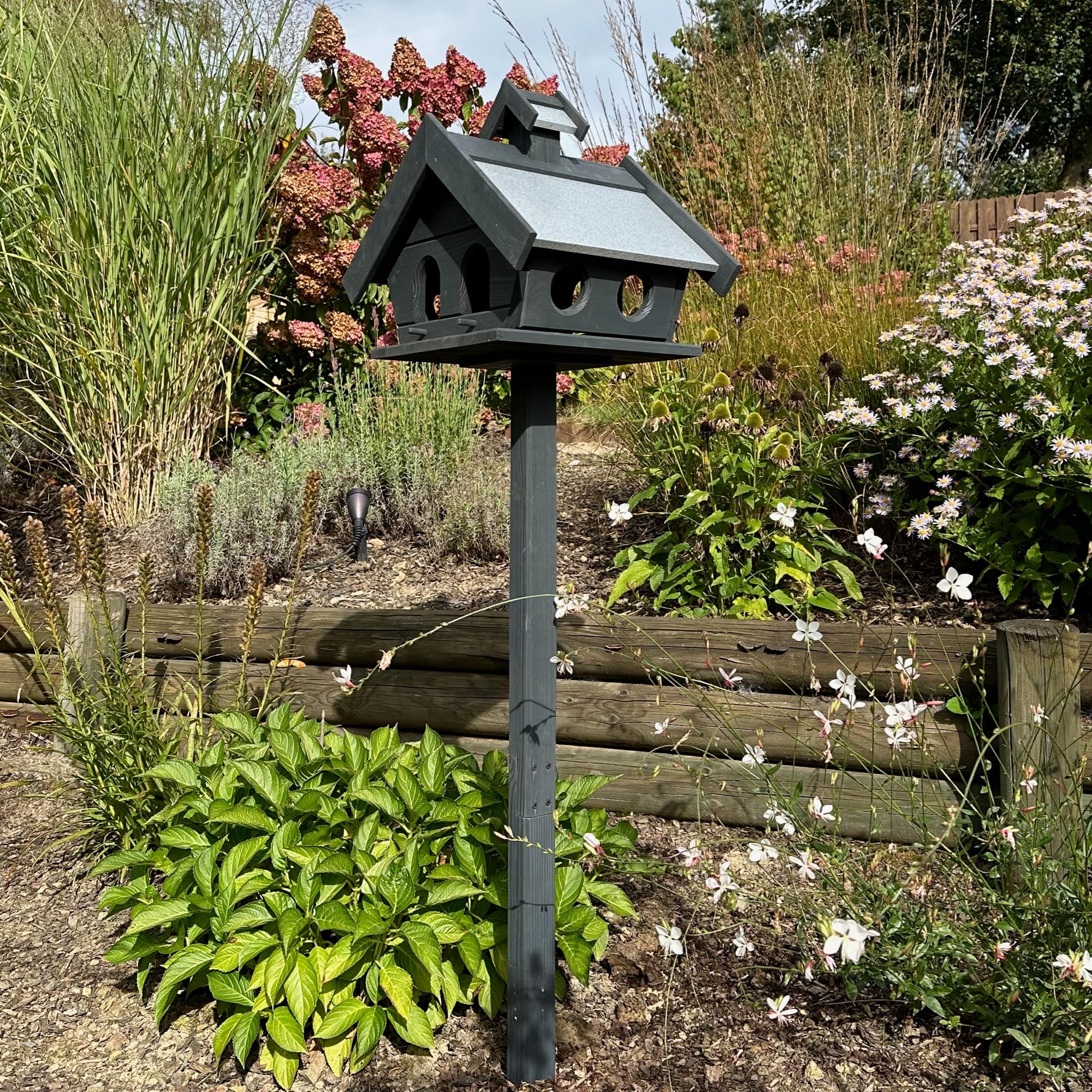 GARTENETAGE Vogelhaus Holz mit Metalldach und 2in1 Ständer/Vogelhaus wetterfest und stabil/Vogelfutterhaus mit Ständer/Robustes Vogelhäuschen für Balkon und Garten